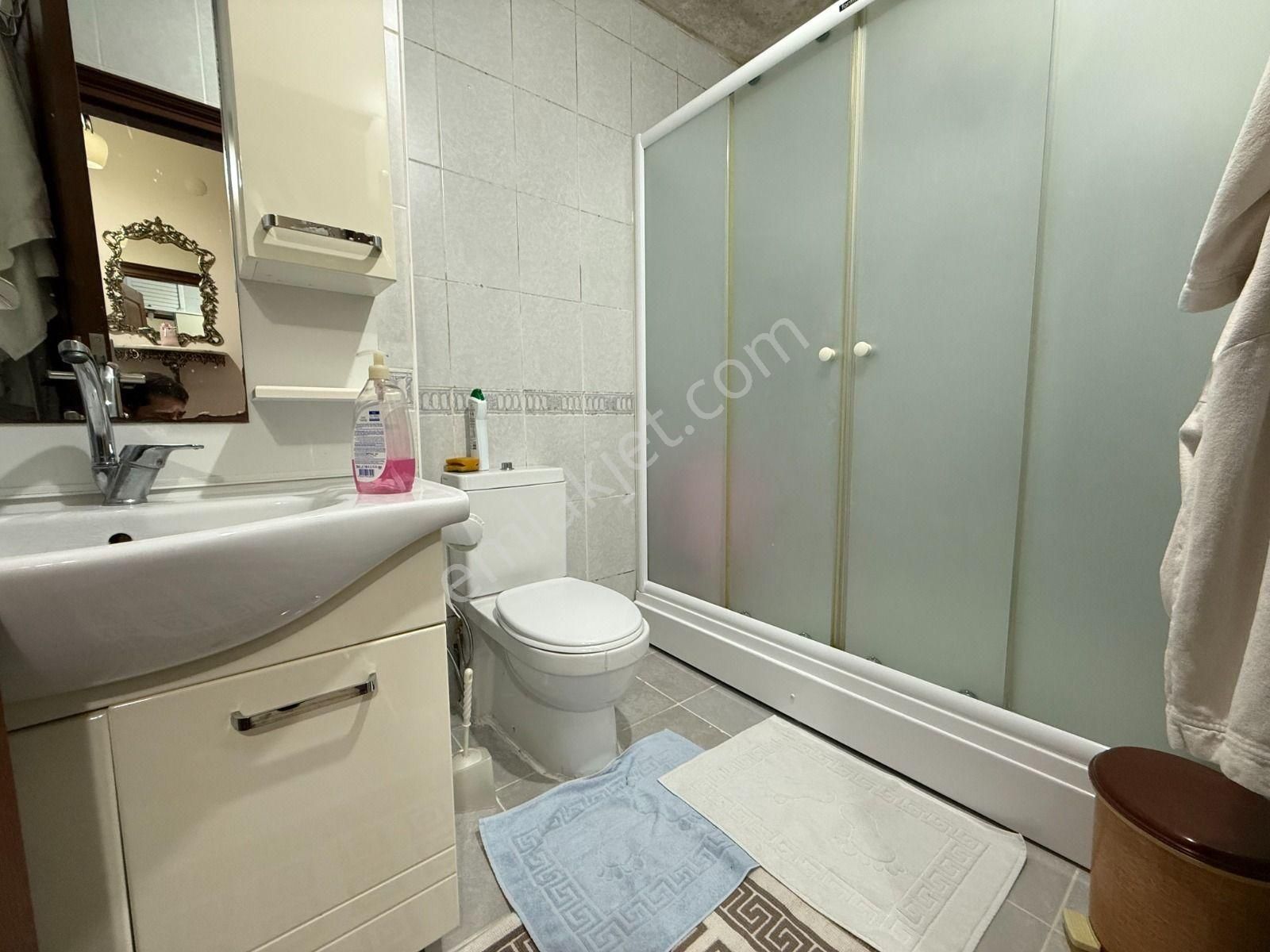 Karargahtepe Mahallesinde Manzaralı Geniş 5+1 Full Yapılı Dublex!!! - Görsel 14