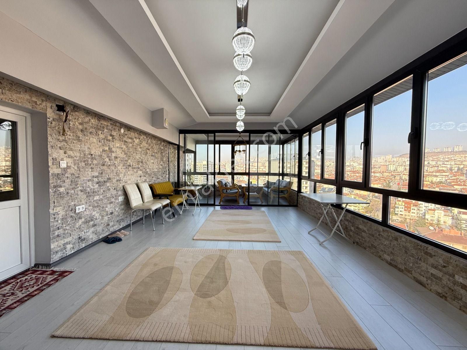 Karargahtepe Mahallesinde Manzaralı Geniş 5+1 Full Yapılı Dublex!!! - Görsel 4