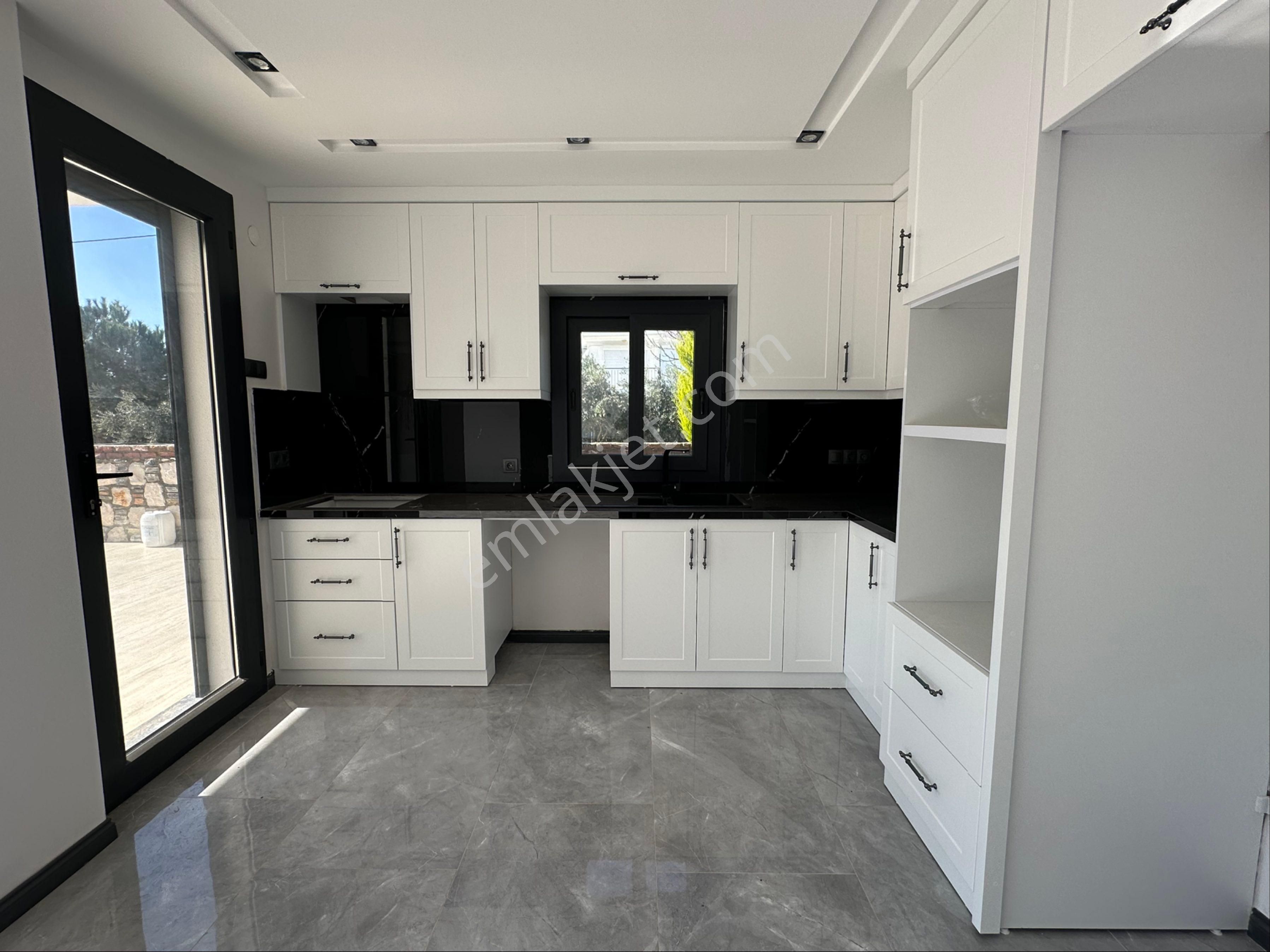 Didimde 4+1 Denize Yakın Müstakil Havuzlu Lüks Köşe Villa - Görsel 13