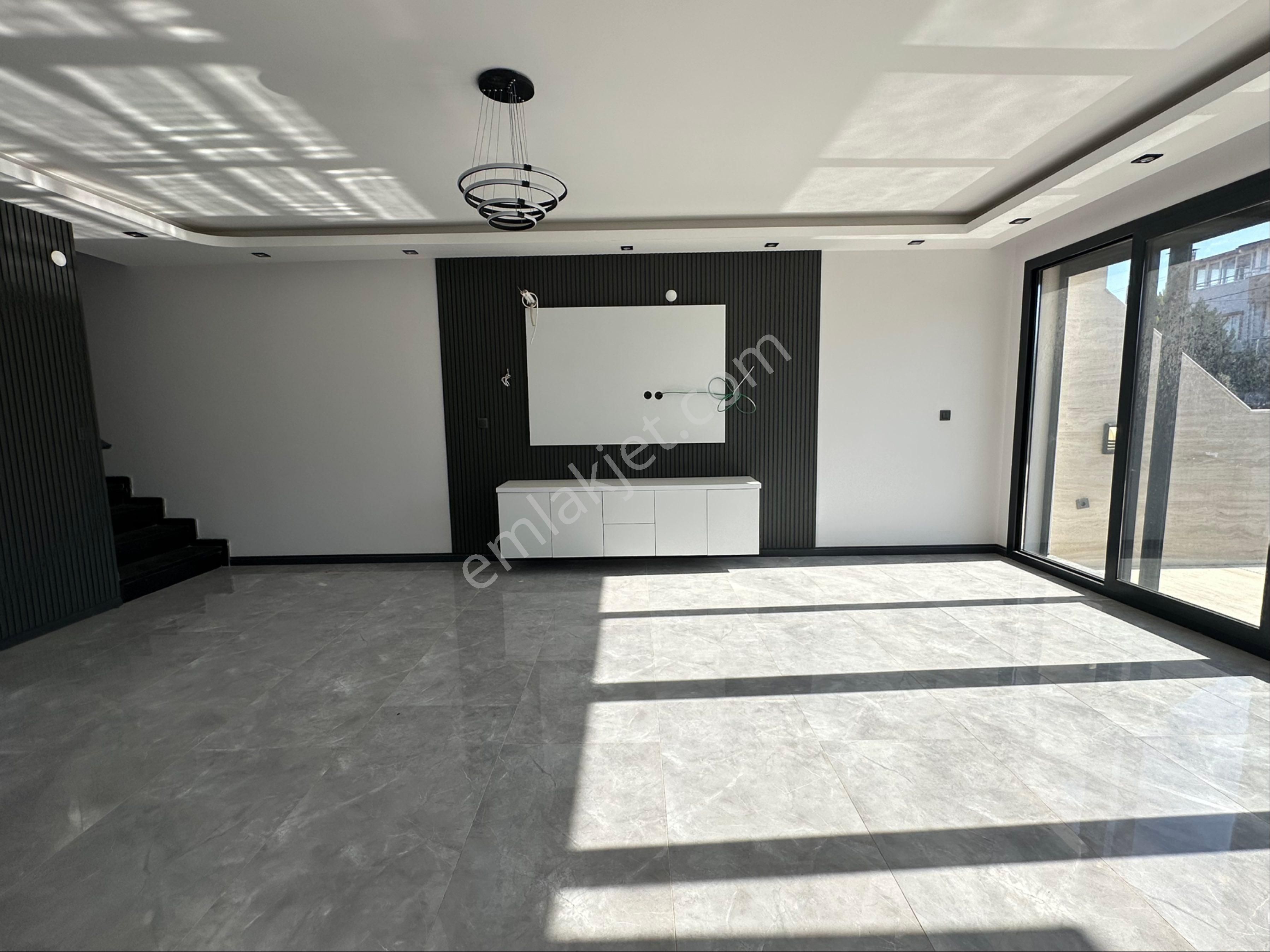 Didimde 4+1 Denize Yakın Müstakil Havuzlu Lüks Köşe Villa - Görsel 12