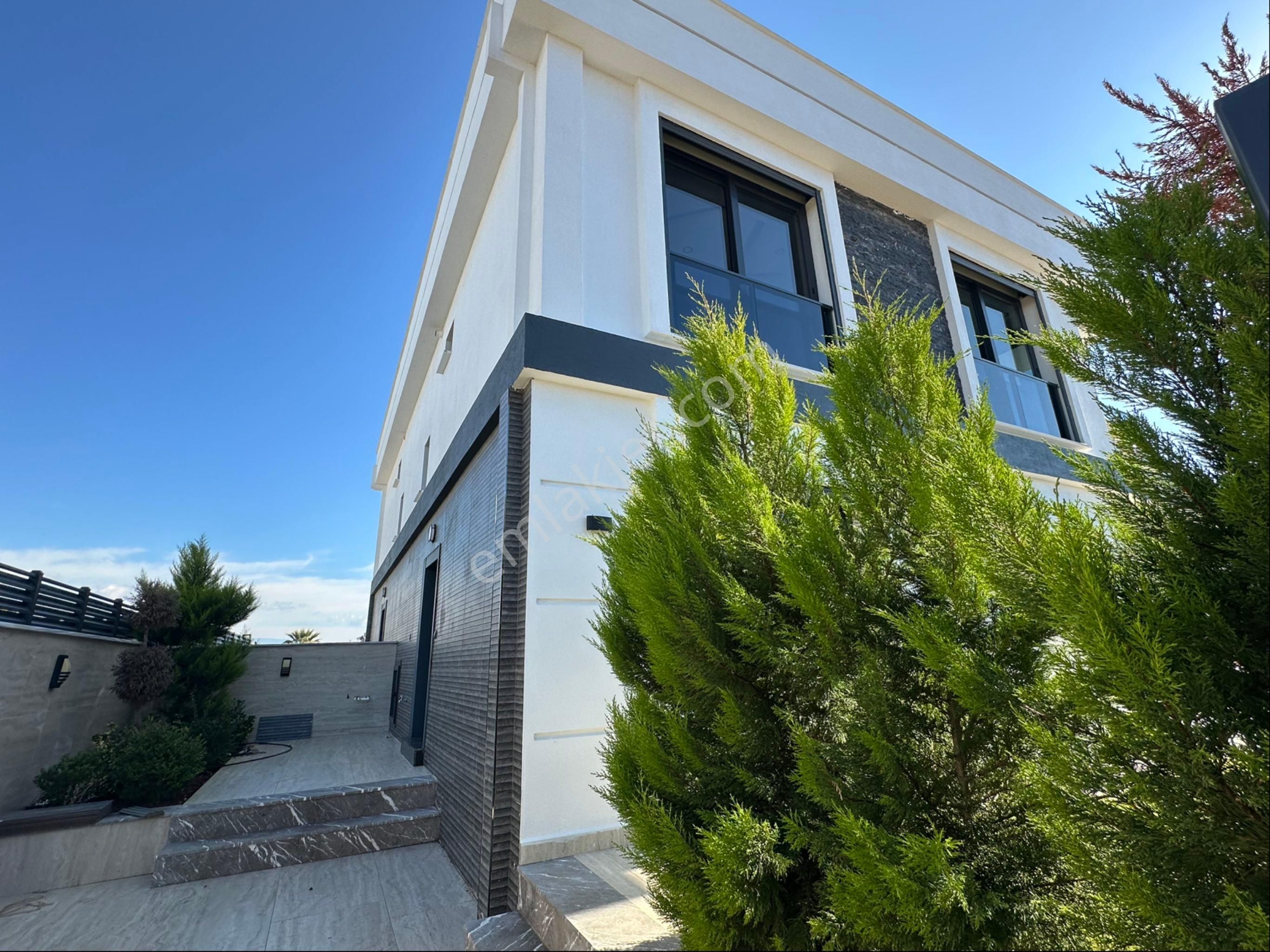 Didimde 4+1 Denize Yakın Müstakil Havuzlu Lüks Köşe Villa - Görsel 3