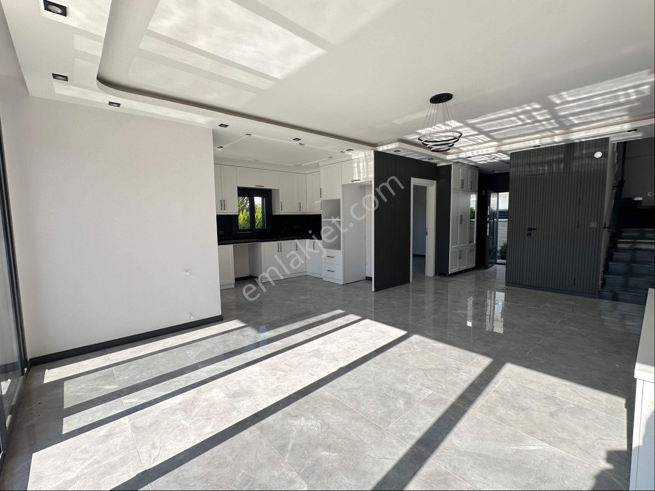 Didimde 4+1 Denize Yakın Müstakil Havuzlu Lüks Köşe Villa - Görsel 10