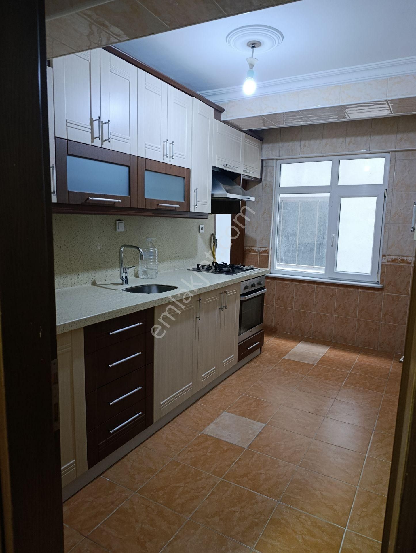 Araz Gayrimenkul Zübeyde Hanım Mah.satılık 1 Kat Daire ( Cadde Üzeri ) - Görsel 8