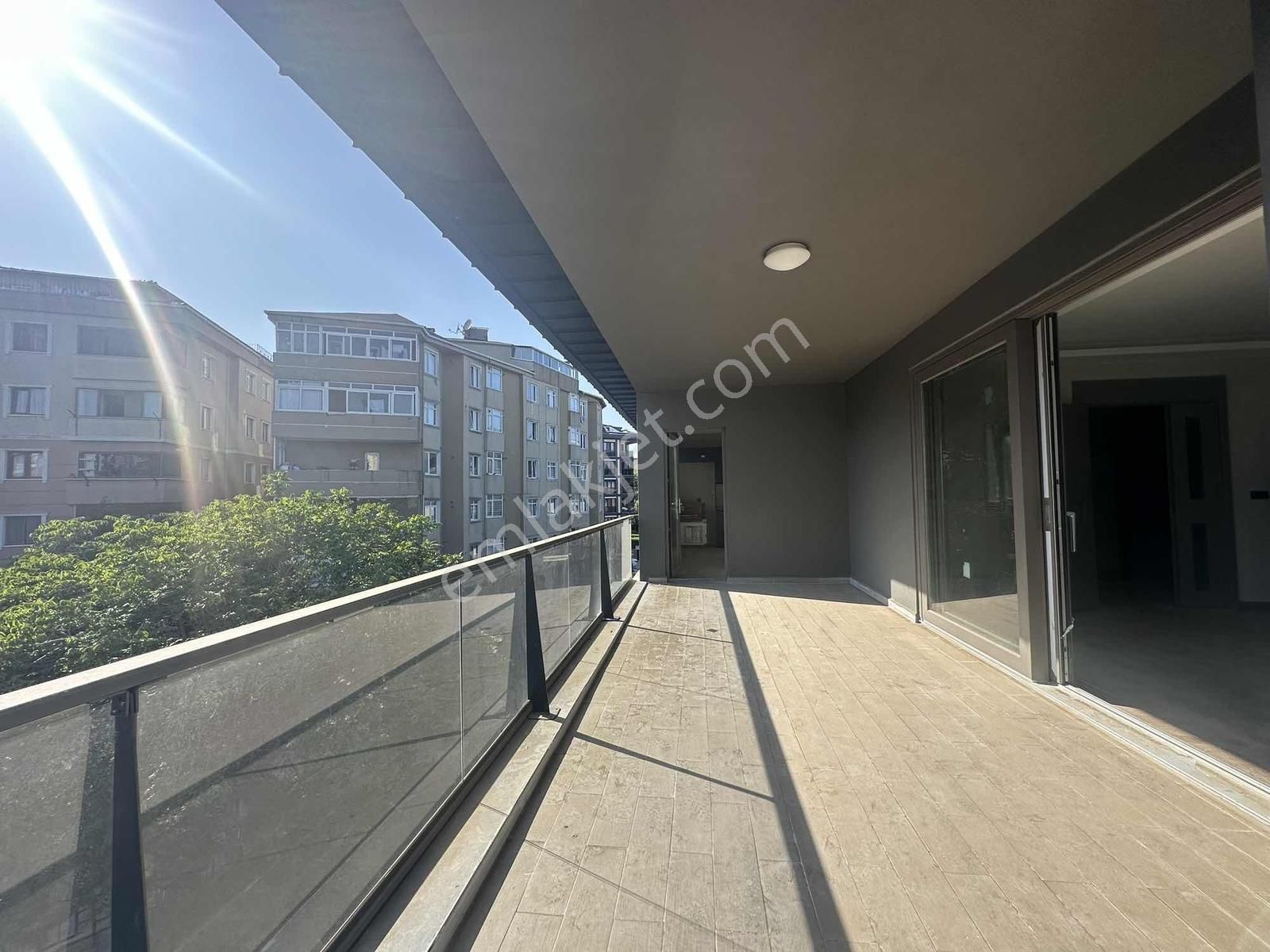 Çengelköyde 5 Bloklu Havuzlu Site İçinde Muhteşem 5+1 Dublex - Görsel 25