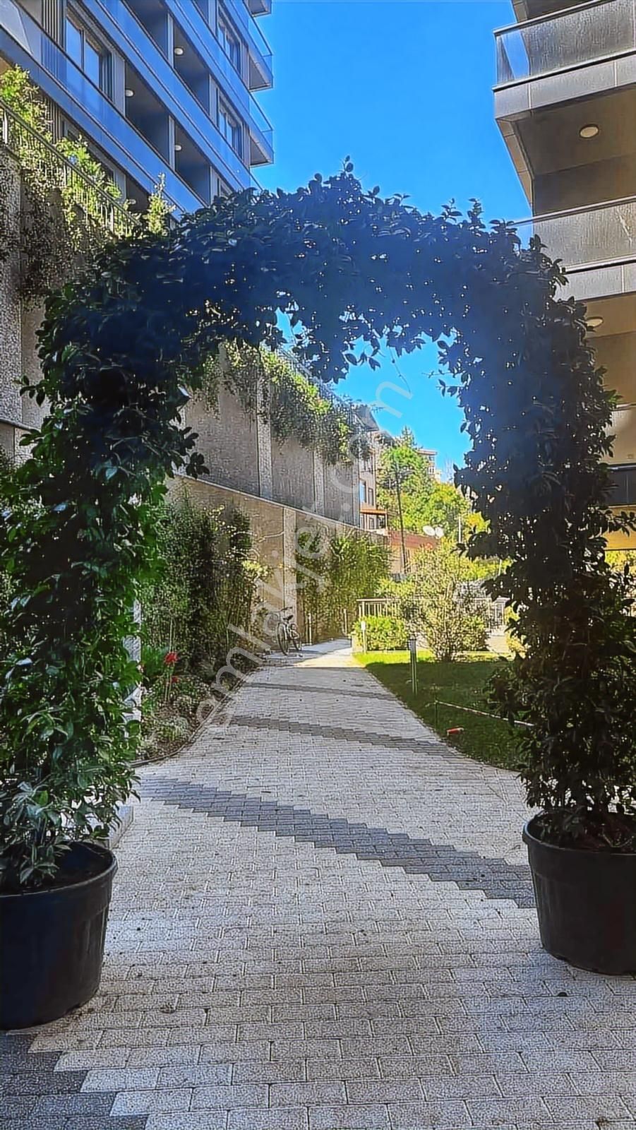 Çengelköyde 5 Bloklu Havuzlu Site İçinde Muhteşem 5+1 Dublex - Görsel 4