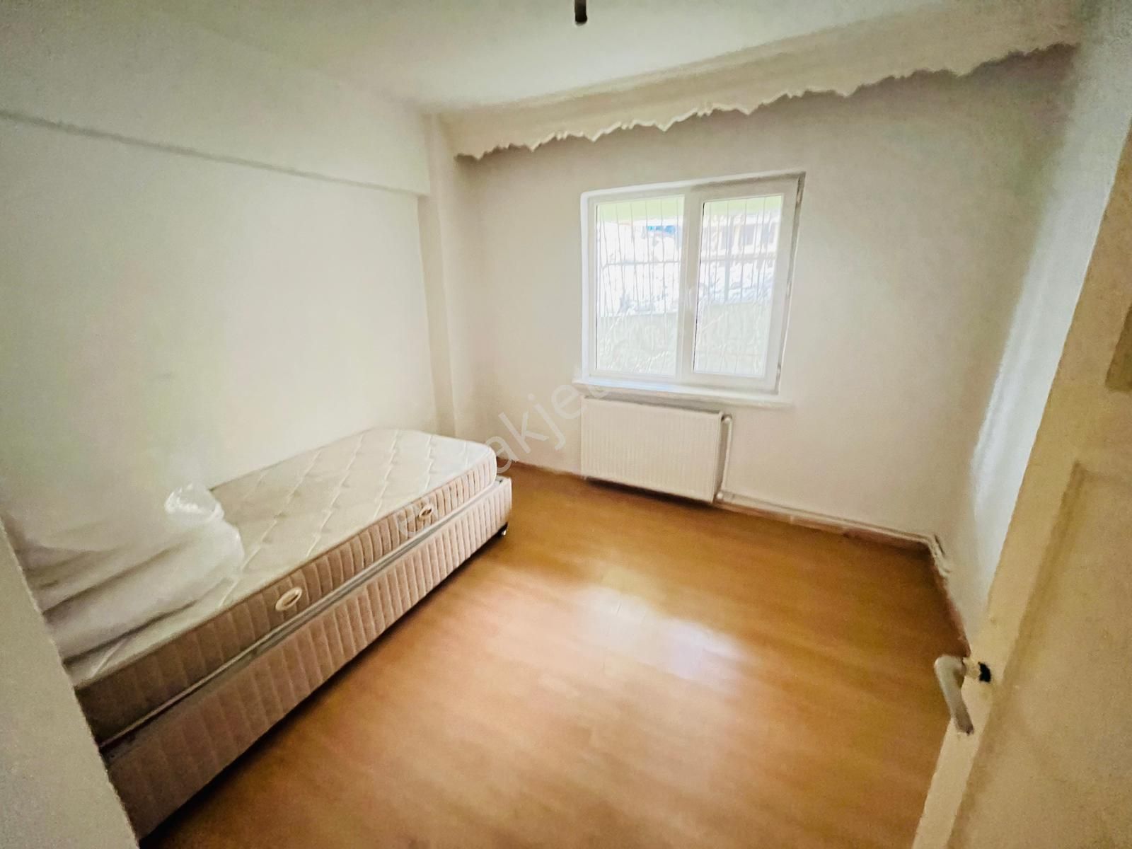 Koza Emlak'tan Mareşal Çakmak Mahalesinde 3+1 Ara Katta Kiralık Dairee - Görsel 17