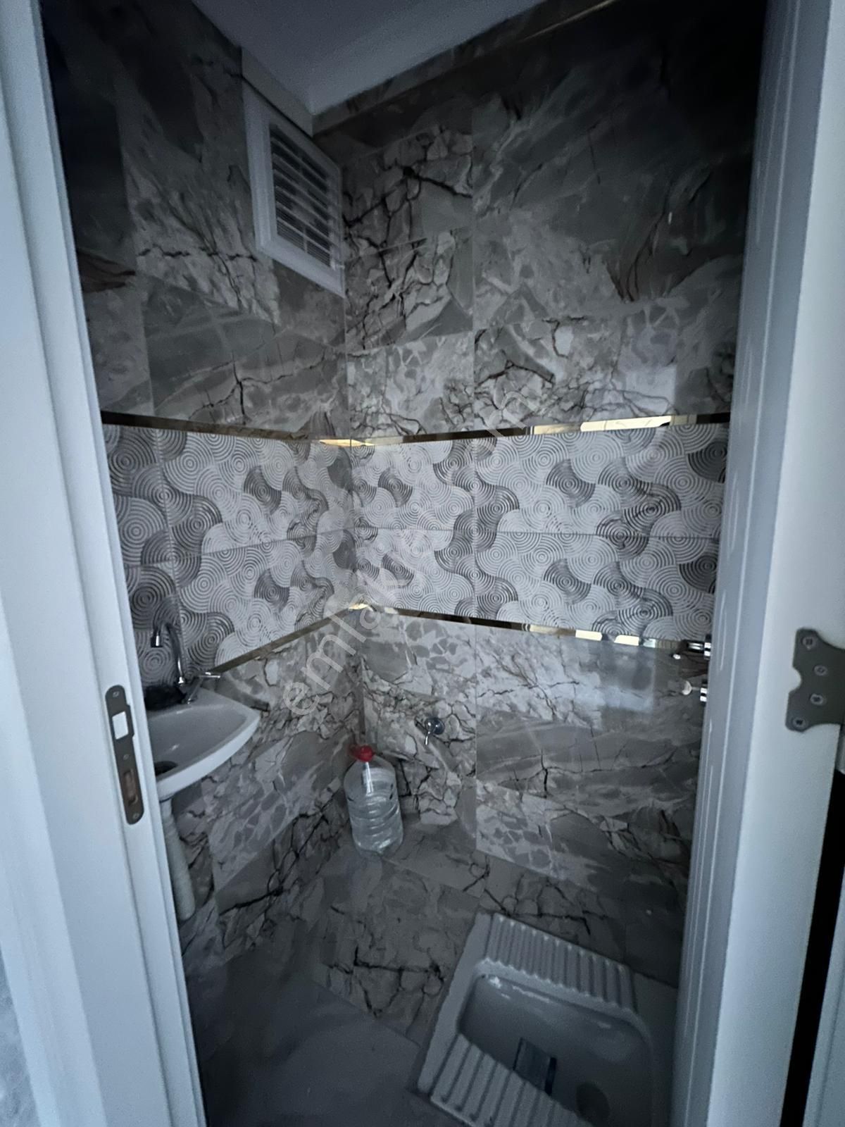 Akçalarda Merkezi Konumda Bahçe Katı 2+1 Daire - Görsel 18