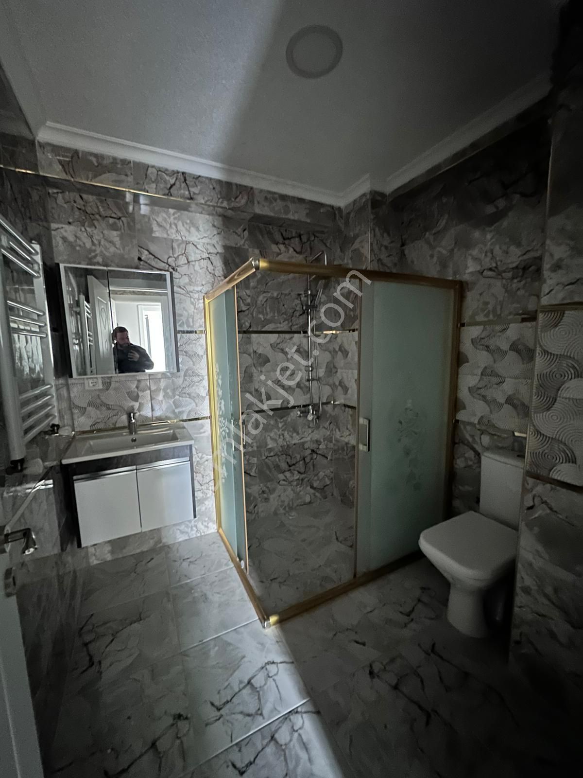 Akçalarda Merkezi Konumda Bahçe Katı 2+1 Daire - Görsel 15