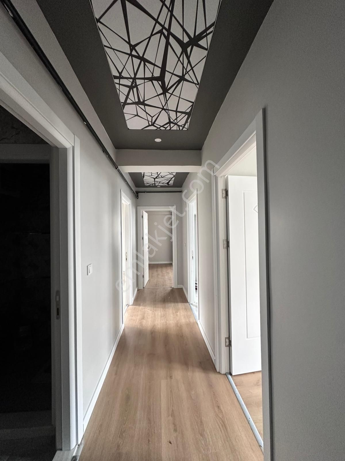 Akçalarda Merkezi Konumda Bahçe Katı 2+1 Daire - Görsel 7