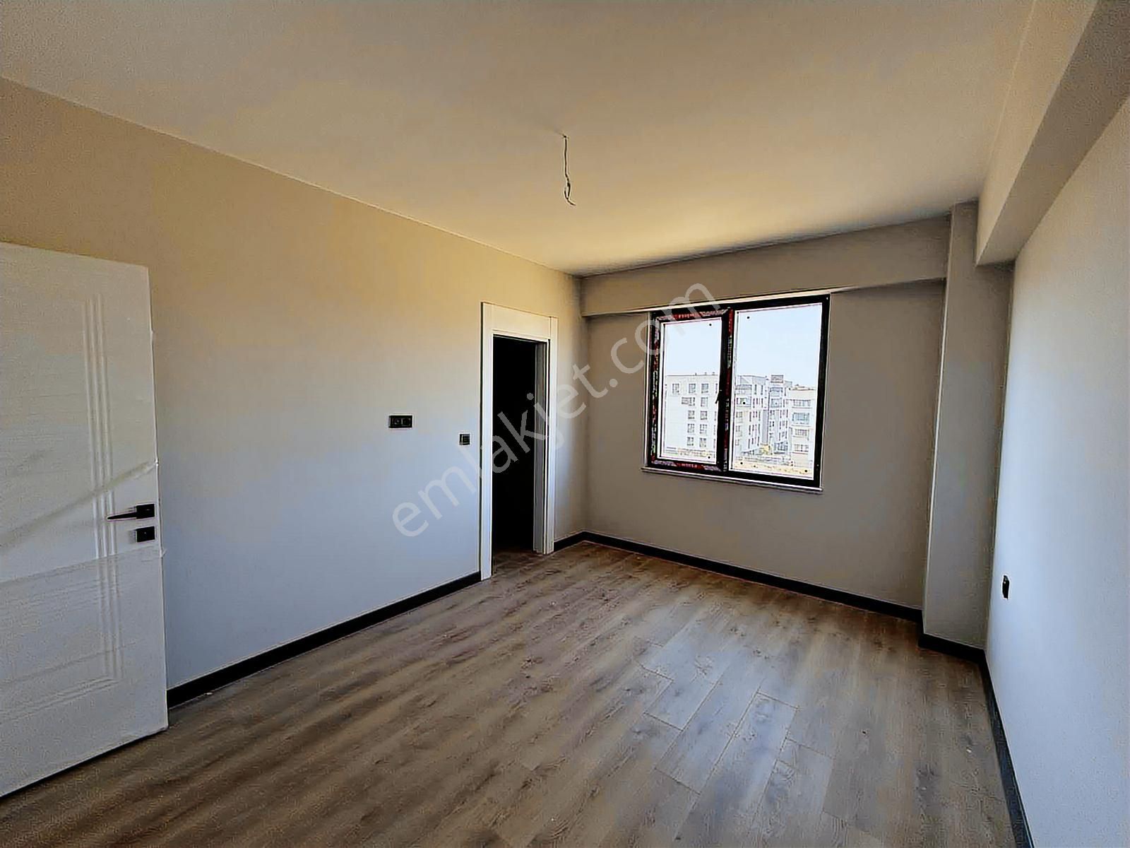 Nilüfer Kayapa'da Sıfır Kapalı Otoparklı Havuzlu Büyük 2+1 Daire - Görsel 33