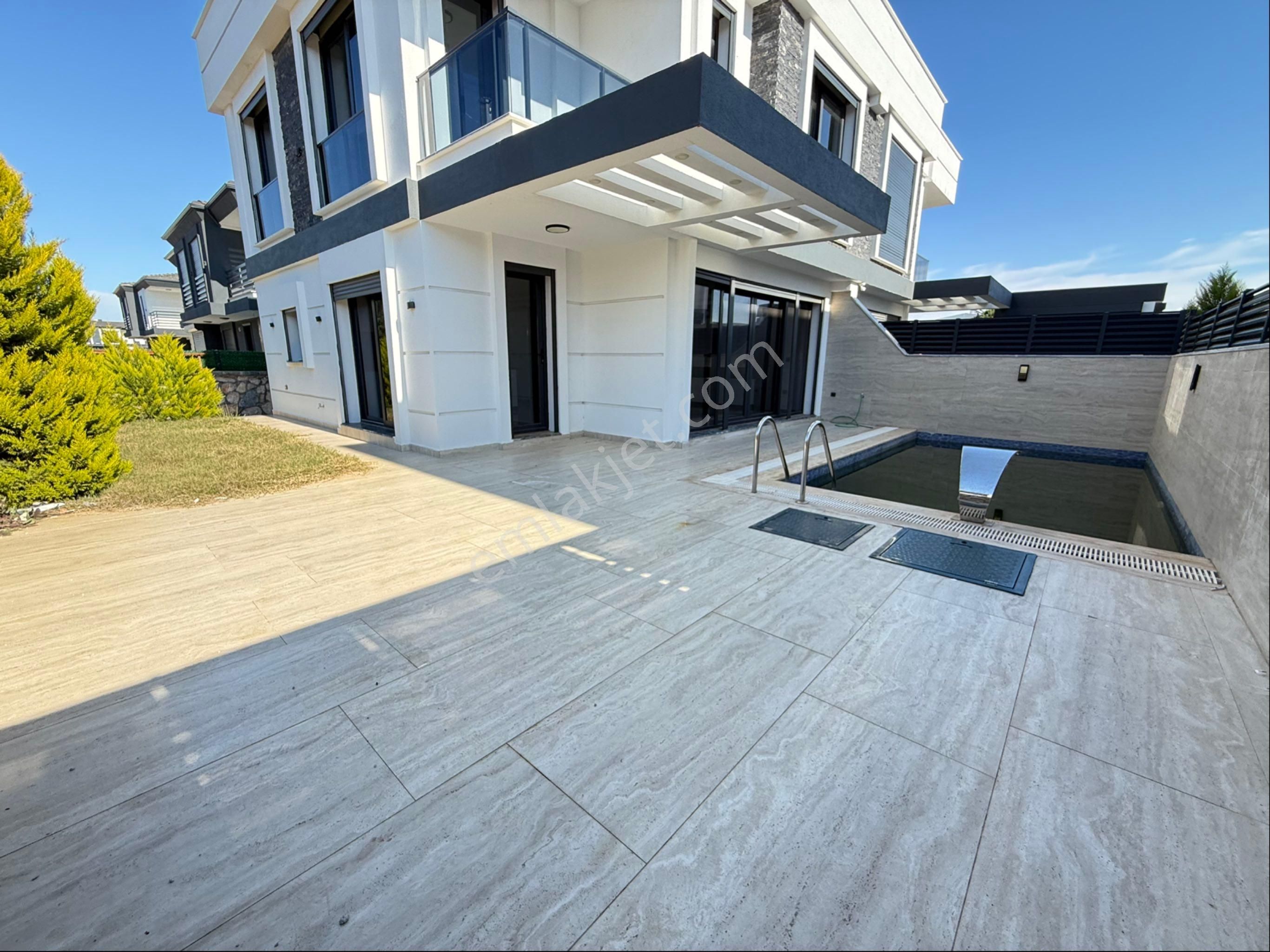 Altınkumda Satılık 3+1 Havuzlu Müstakil Villa - Görsel 5