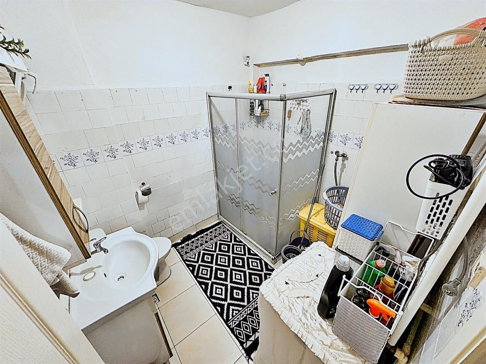 Değeri Her Yıl Artan Ayvalıda Ara Katta Kök Tapu 3+1fırsat Daire - Görsel 4