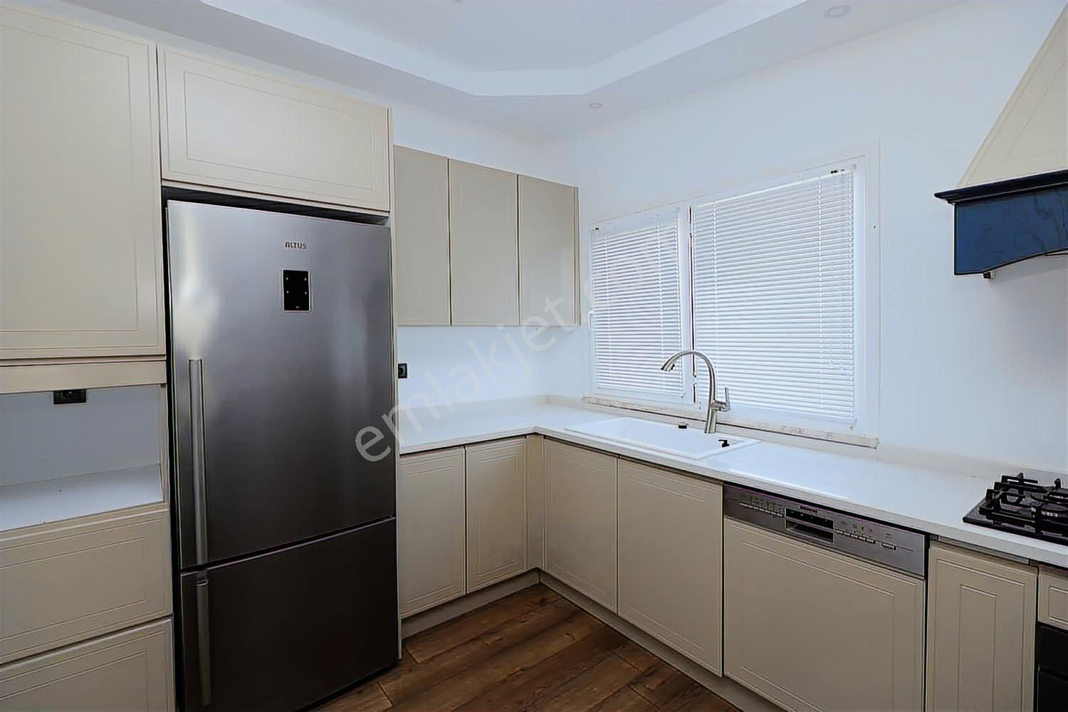 Aile Ve Konfor Odaklı 4+2 Özel Tasarım Dubleks Daire - Görsel 27