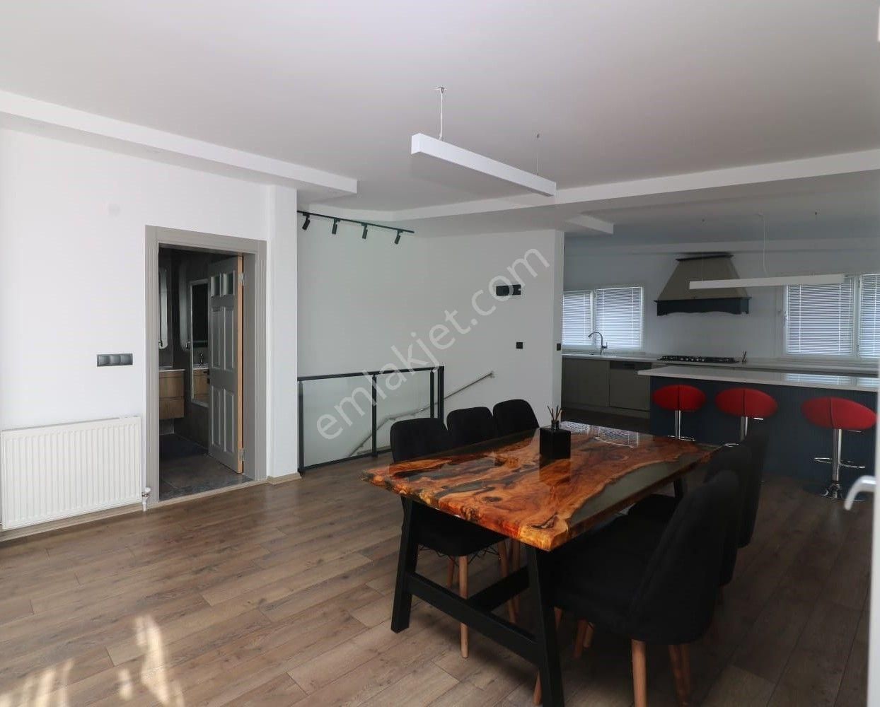 Aile Ve Konfor Odaklı 4+2 Özel Tasarım Dubleks Daire - Görsel 12