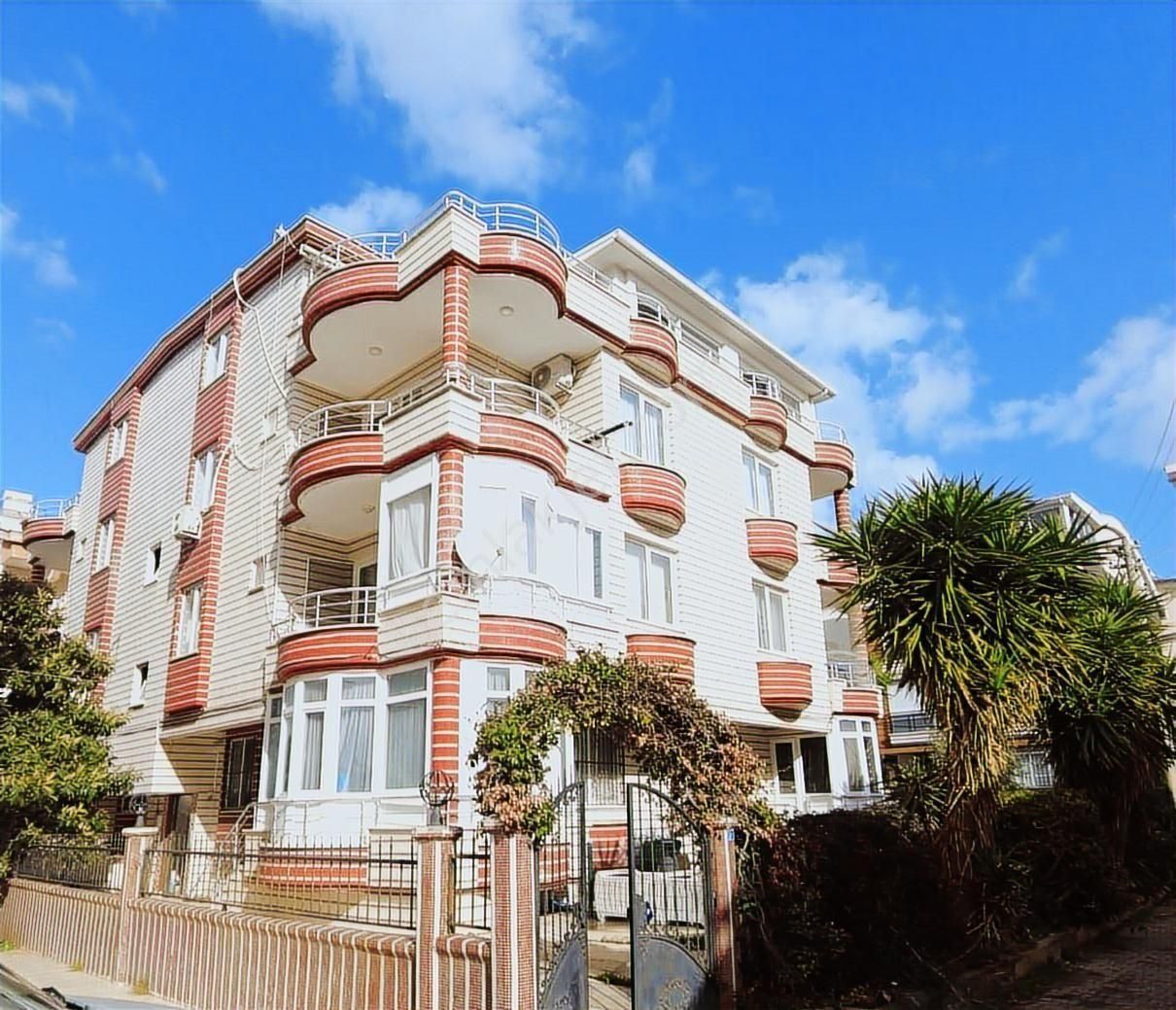 Aile Ve Konfor Odaklı 4+2 Özel Tasarım Dubleks Daire - Görsel 15