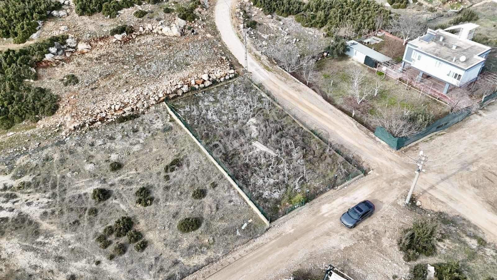 Fırsat Köşe Parsel! Döşemealtı Bademağacı 465 M2 Satılık Arsa
