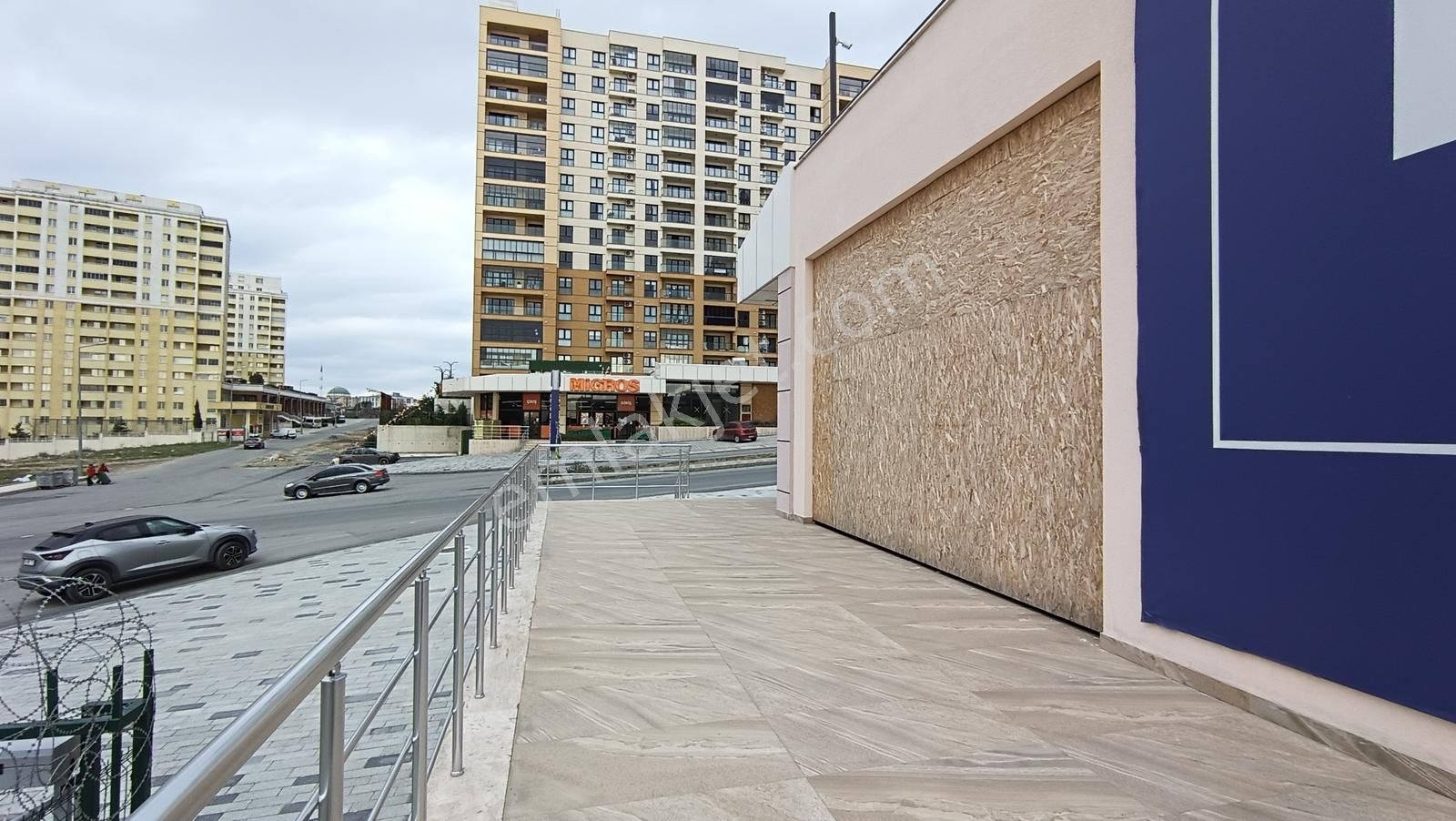 Bizimevler 11 Çarşıda Köşe Dükkan 80 M2 Teraslı Kiralık Dükkan - Görsel 12