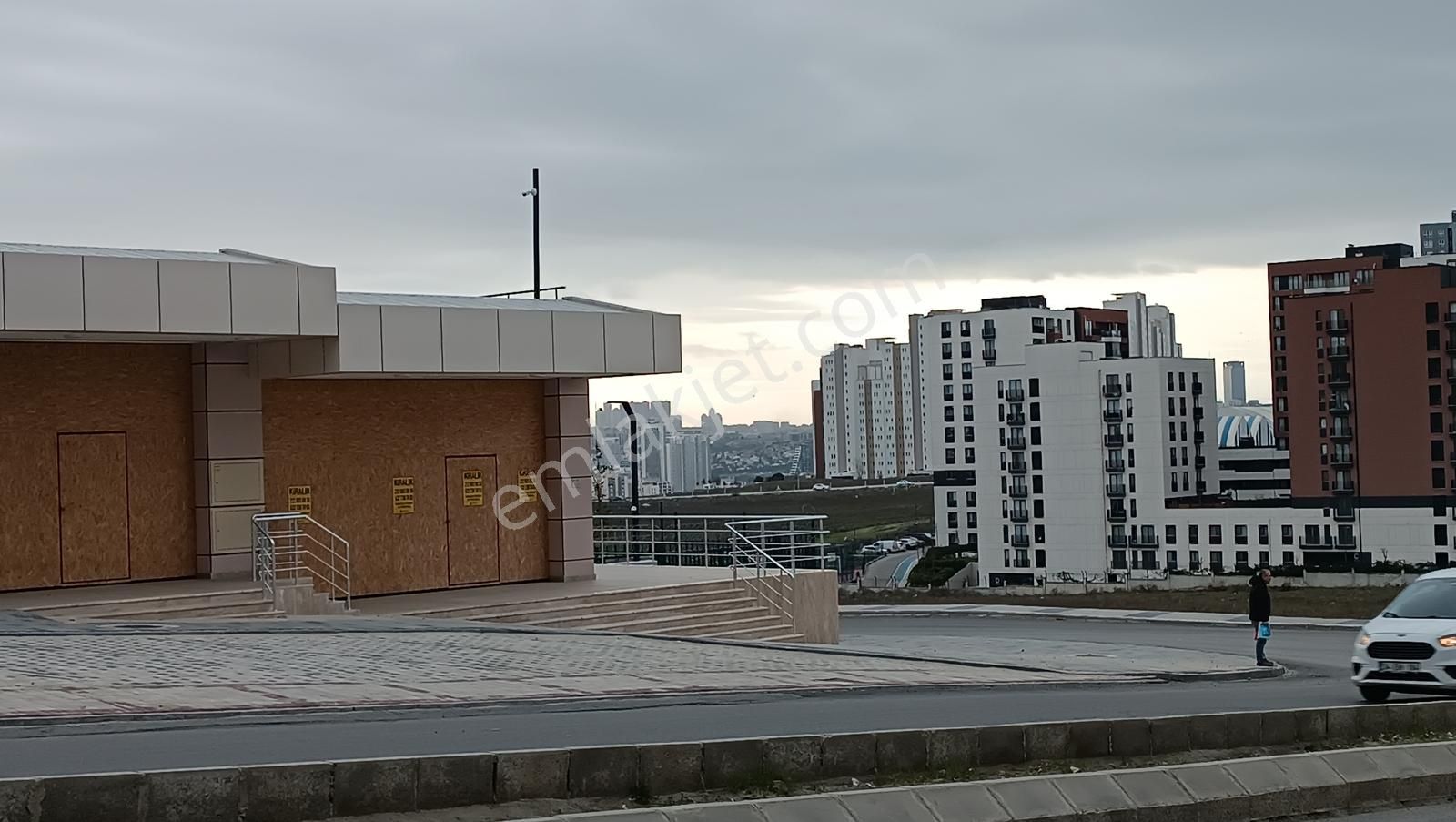 Bizimevler 11 Çarşıda Köşe Dükkan 80 M2 Teraslı Kiralık Dükkan - Görsel 2