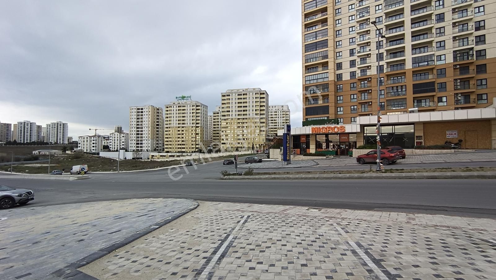 Bizimevler 11 Çarşıda Köşe Dükkan 80 M2 Teraslı Kiralık Dükkan - Görsel 18