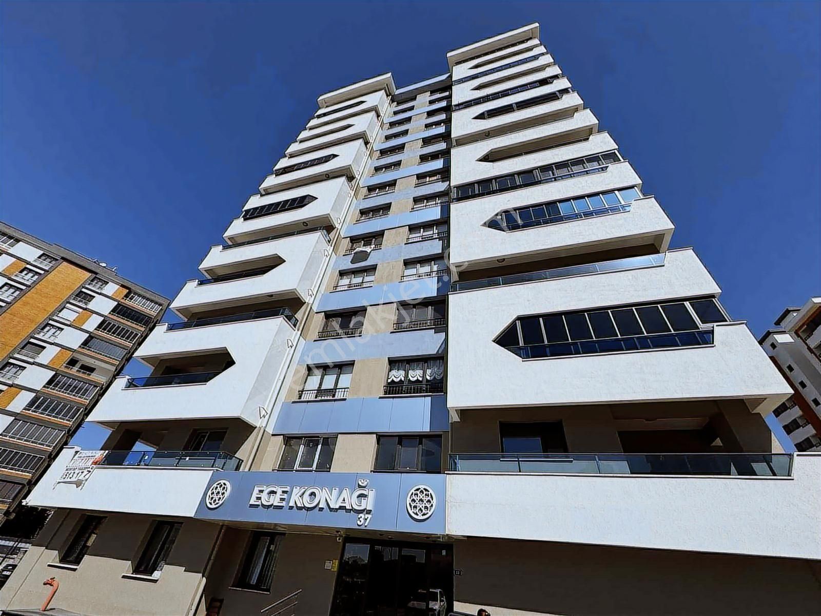 Şehrin Kalbinde Otel Konforunda Lüks 5+1 - Görsel 17