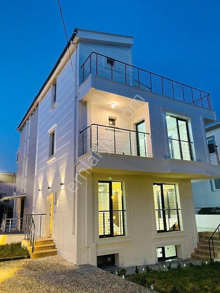 Yatırımlık & Yaşamlık Deniz Manzaralı 300m2 5+1 Sıfır Villa - Görsel 2