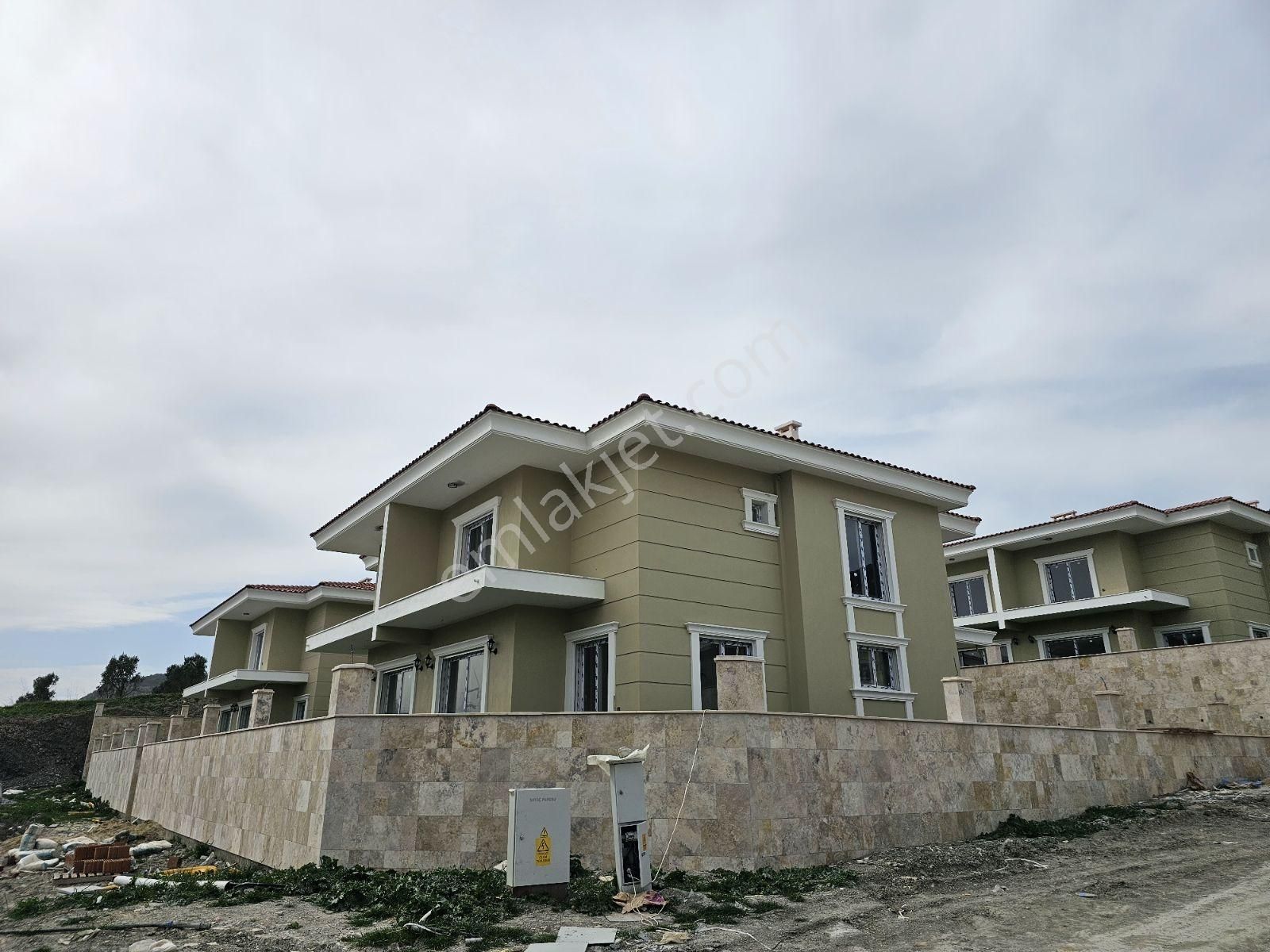 Sökenin Kalbi Yenikentte Satılık 4+1 Villa - Görsel 5