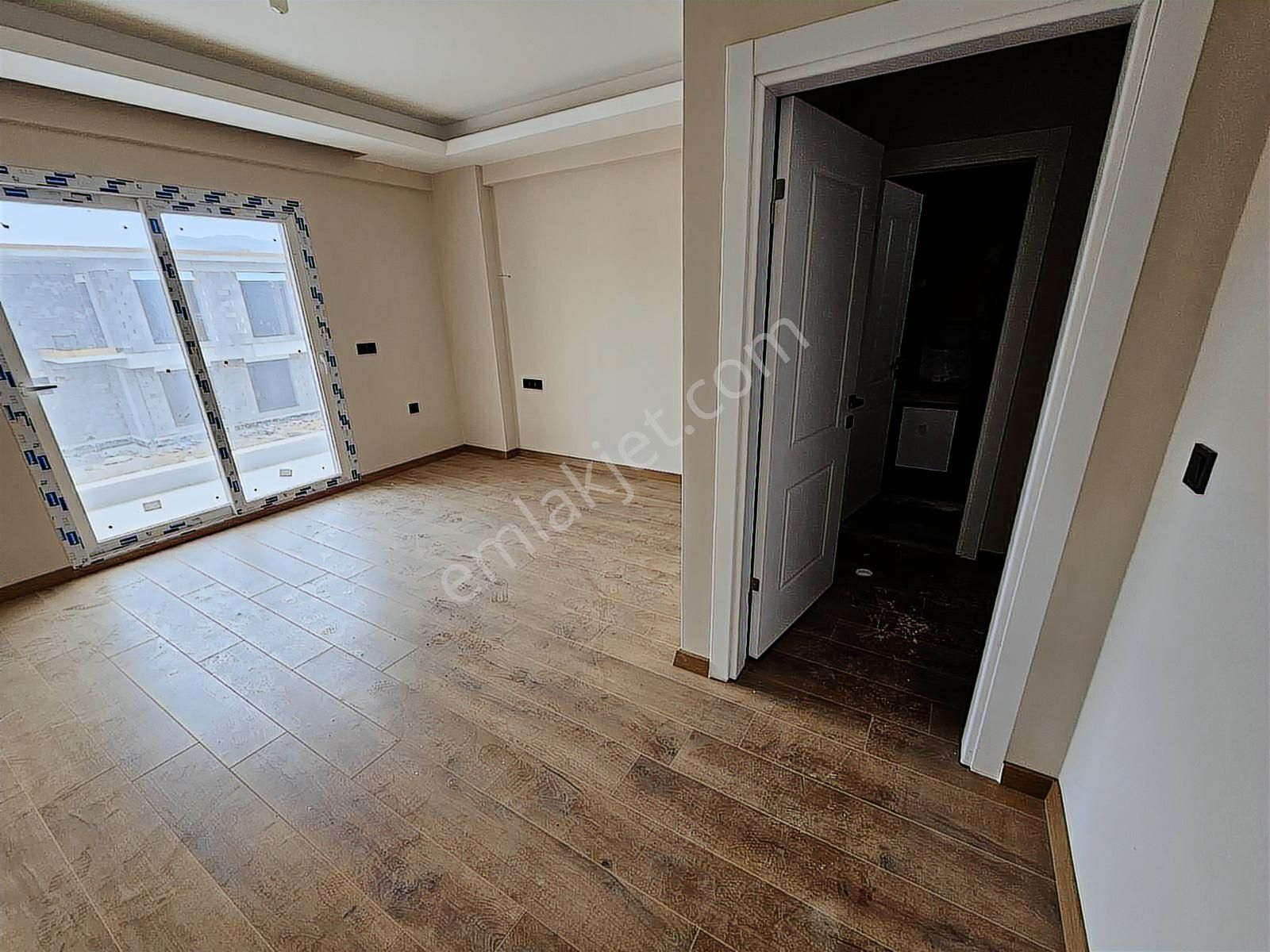 Sökenin Kalbi Yenikentte Satılık 4+1 Villa - Görsel 15