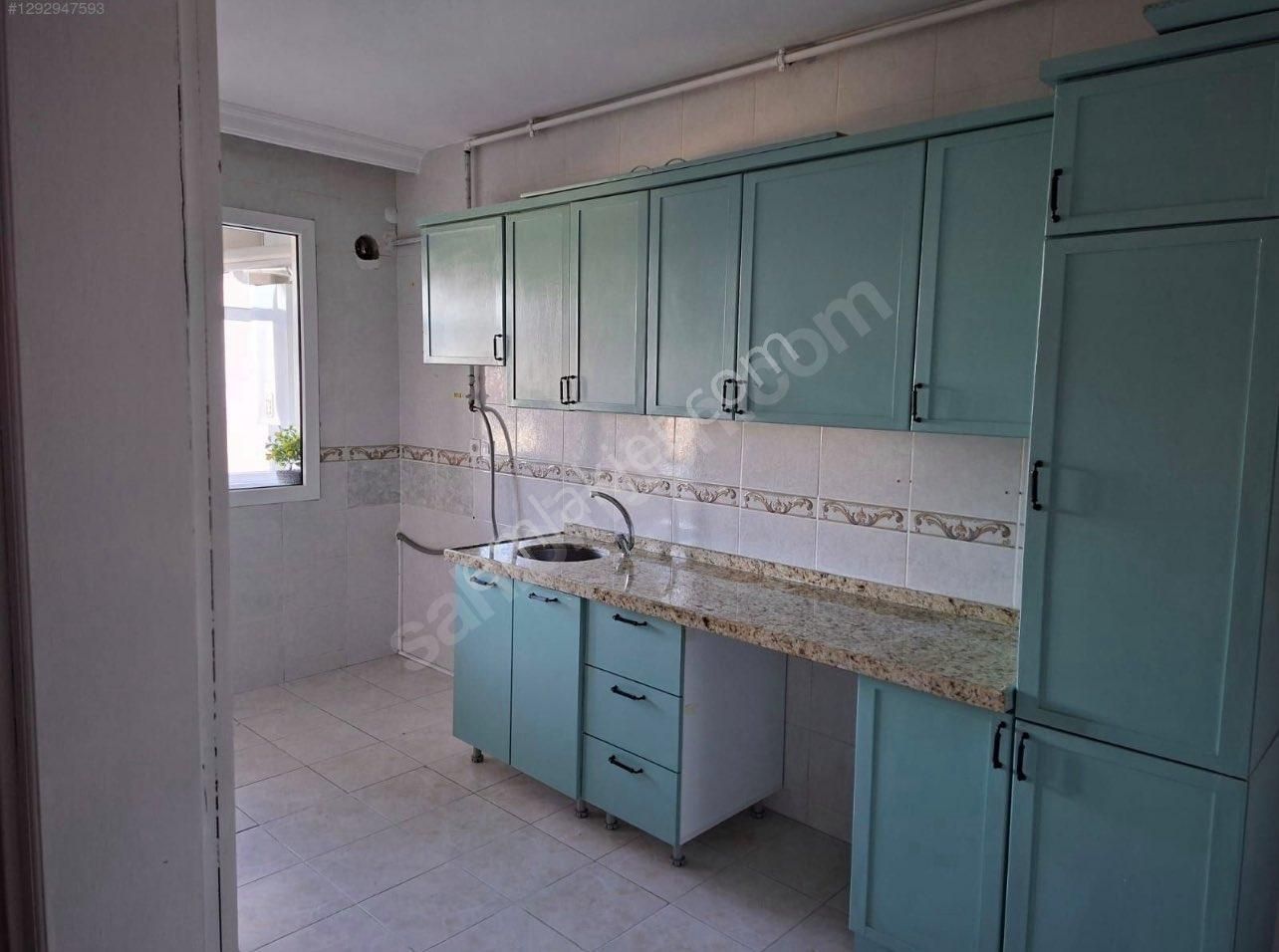 Naz Emlaktan Bulgurlu Metro Yanında Site İçerisinde Asansörlü Otoparklı 3+1 Kiralık Daire - Görsel 4