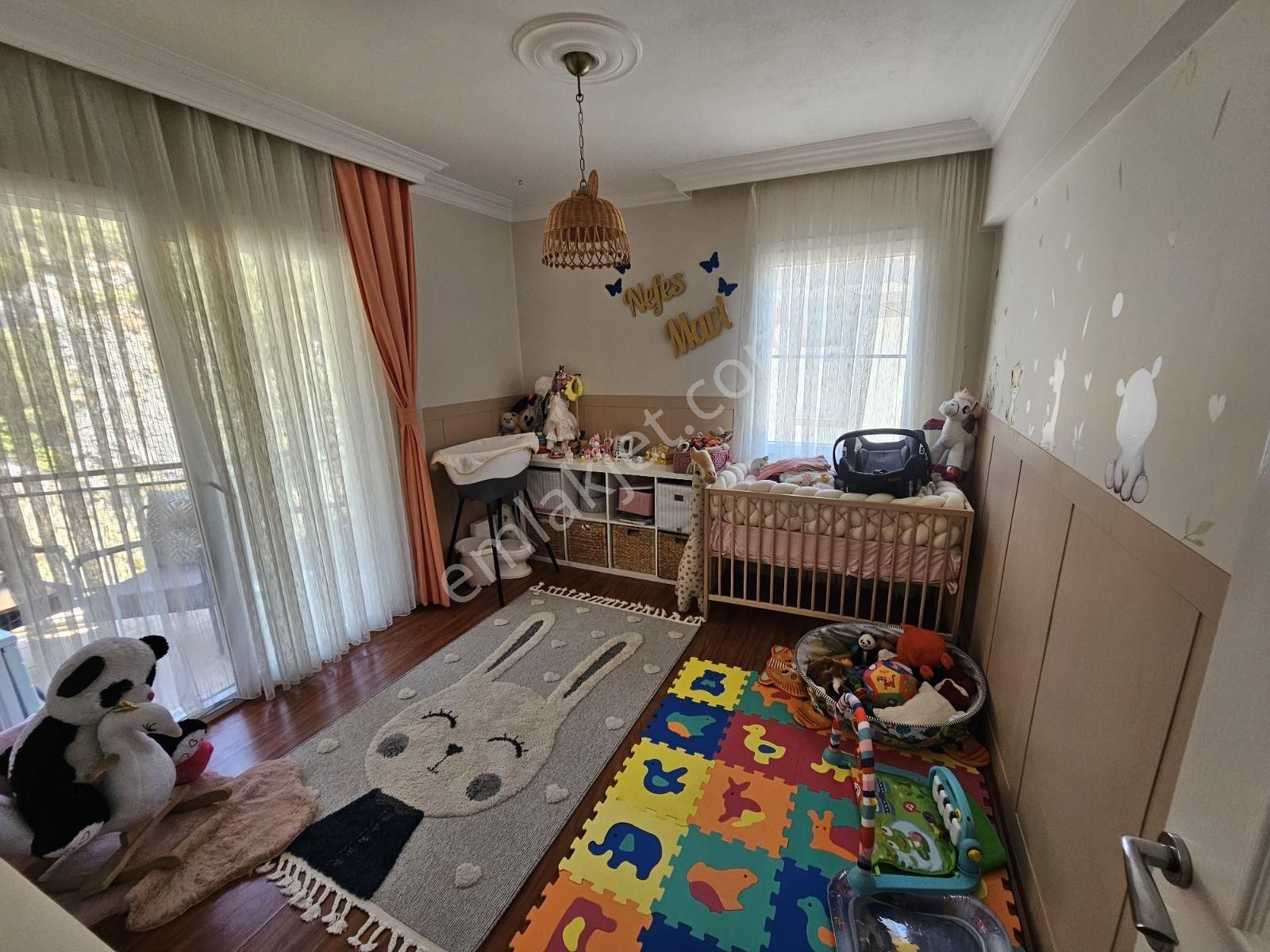 Kuşadasında Panonaramik Deniz Manzaralı Satılık 3+1 Daire - Görsel 3