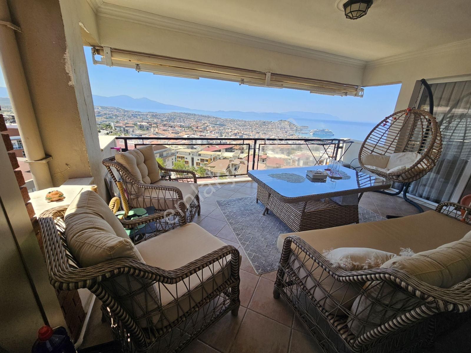 Kuşadasında Panonaramik Deniz Manzaralı Satılık 3+1 Daire - Görsel 20