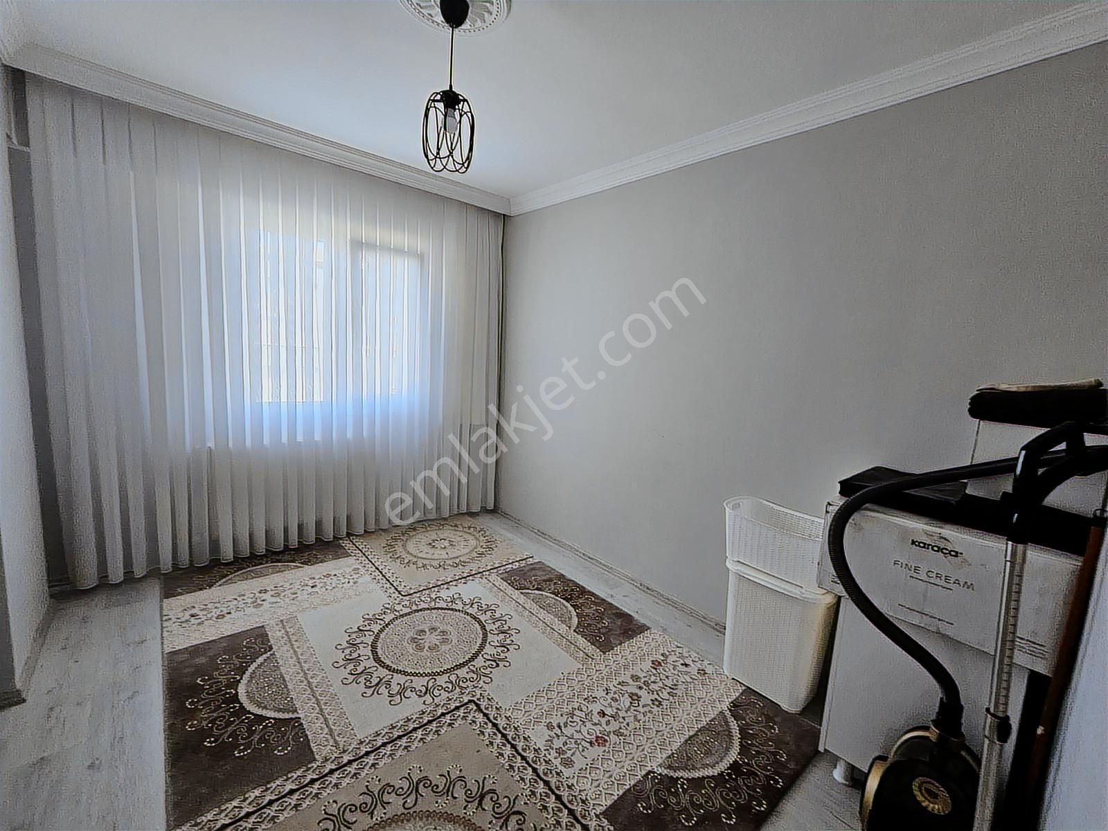 Cumhuriyet Mahallesinde Satılık 2+1 Doğalgazlı Daire - Görsel 6