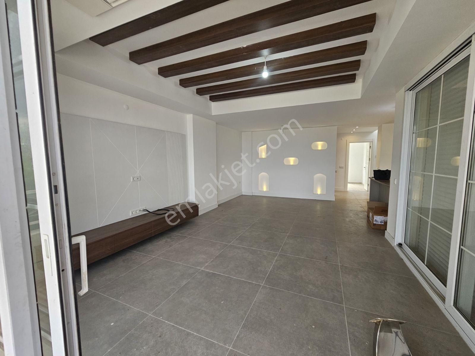 Kuşadası Davutlarda Tek Müstakil Özel Havuzlu 4+1 Satılık Villa - Görsel 17