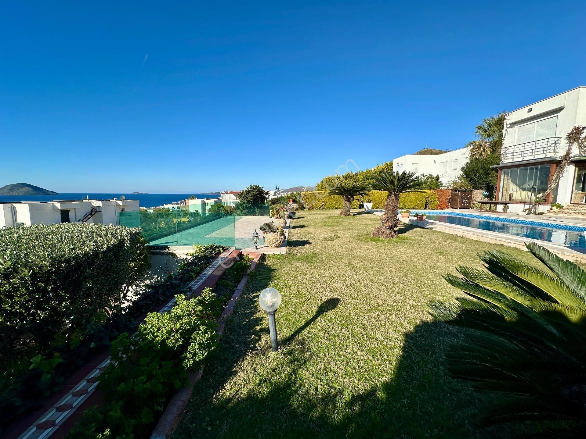 Turgutreis'te Elit Konumda Havuzlu Deniz Manzaralı Lüks Villa - Görsel 3
