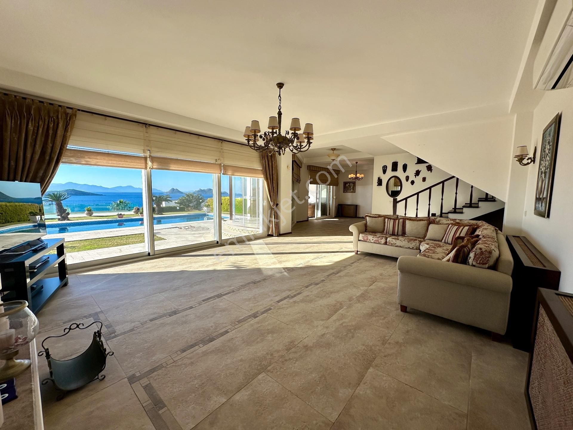 Turgutreis'te Elit Konumda Havuzlu Deniz Manzaralı Lüks Villa - Görsel 9