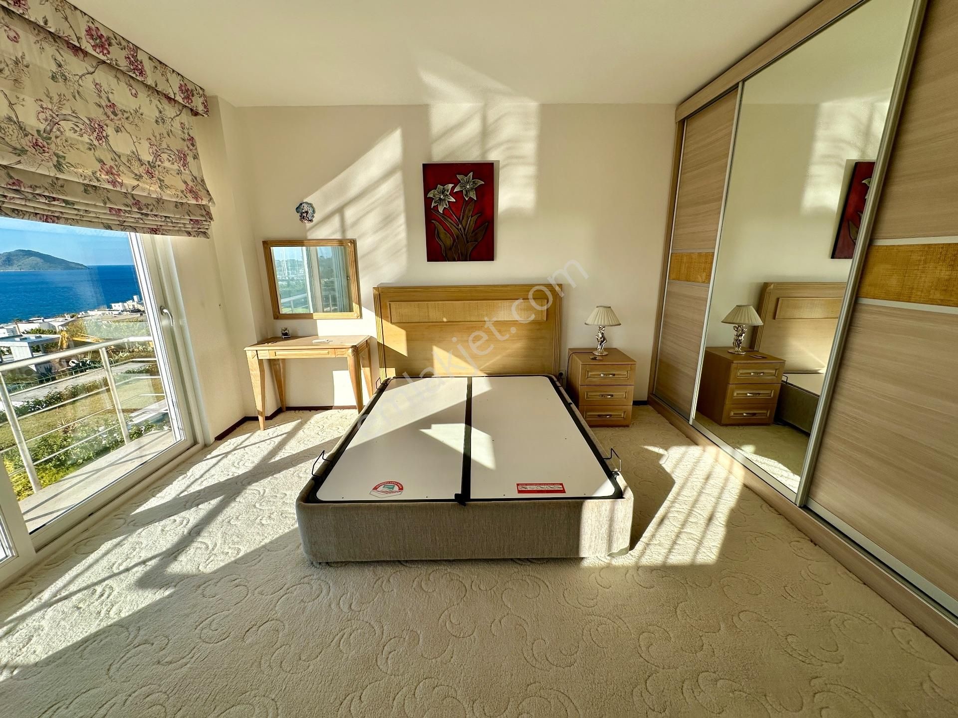 Turgutreis'te Elit Konumda Havuzlu Deniz Manzaralı Lüks Villa - Görsel 23