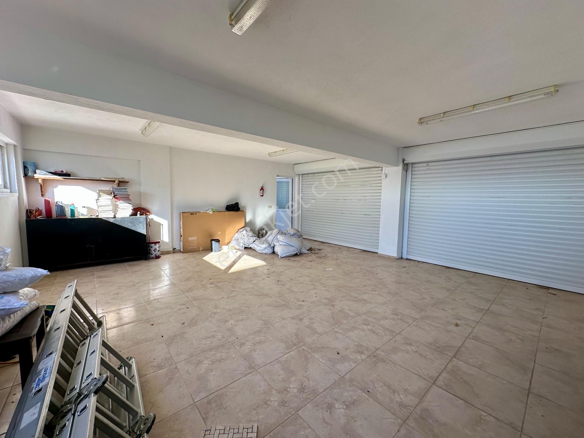 Turgutreis'te Elit Konumda Havuzlu Deniz Manzaralı Lüks Villa - Görsel 35