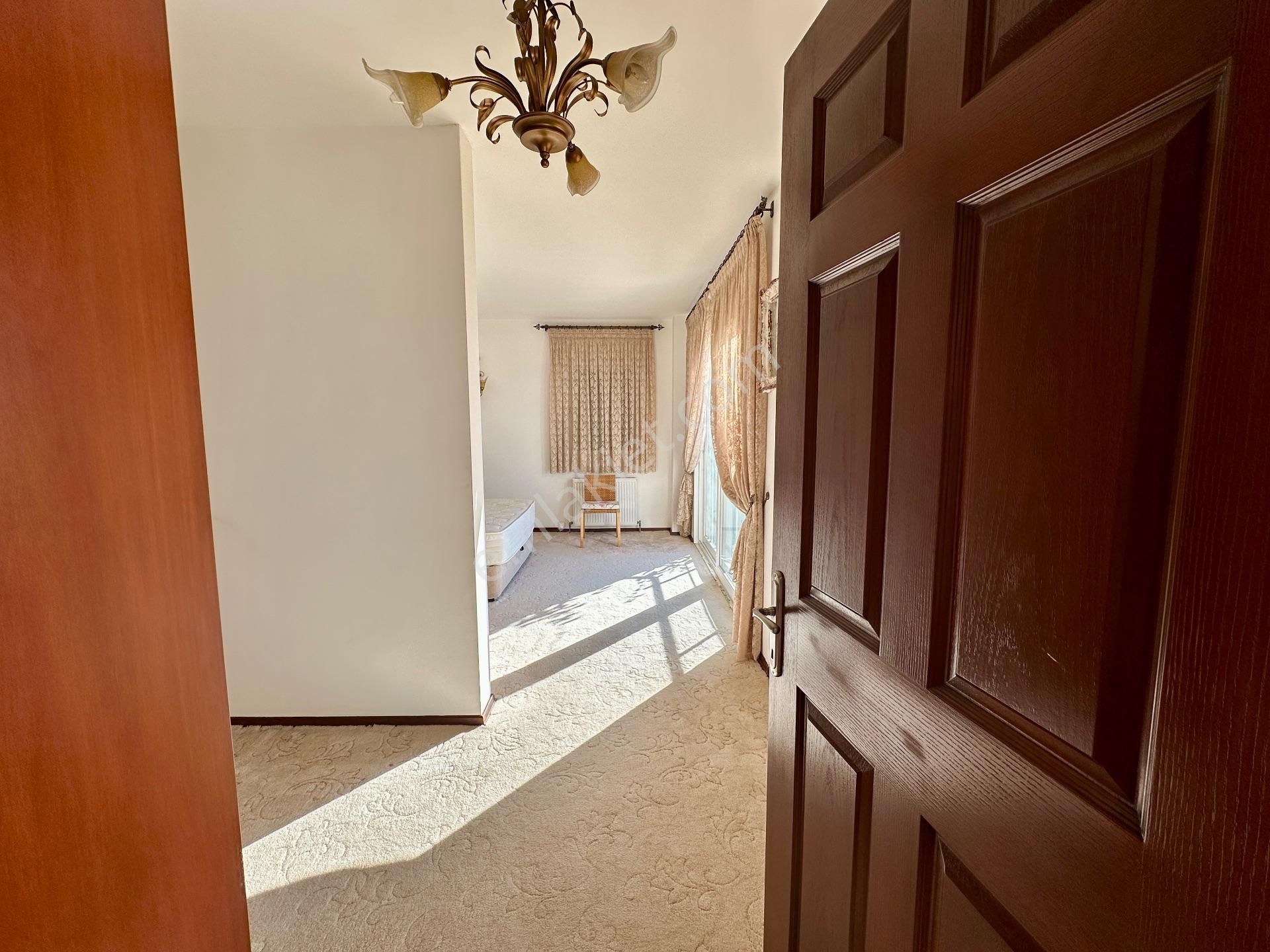 Turgutreis'te Elit Konumda Havuzlu Deniz Manzaralı Lüks Villa - Görsel 17