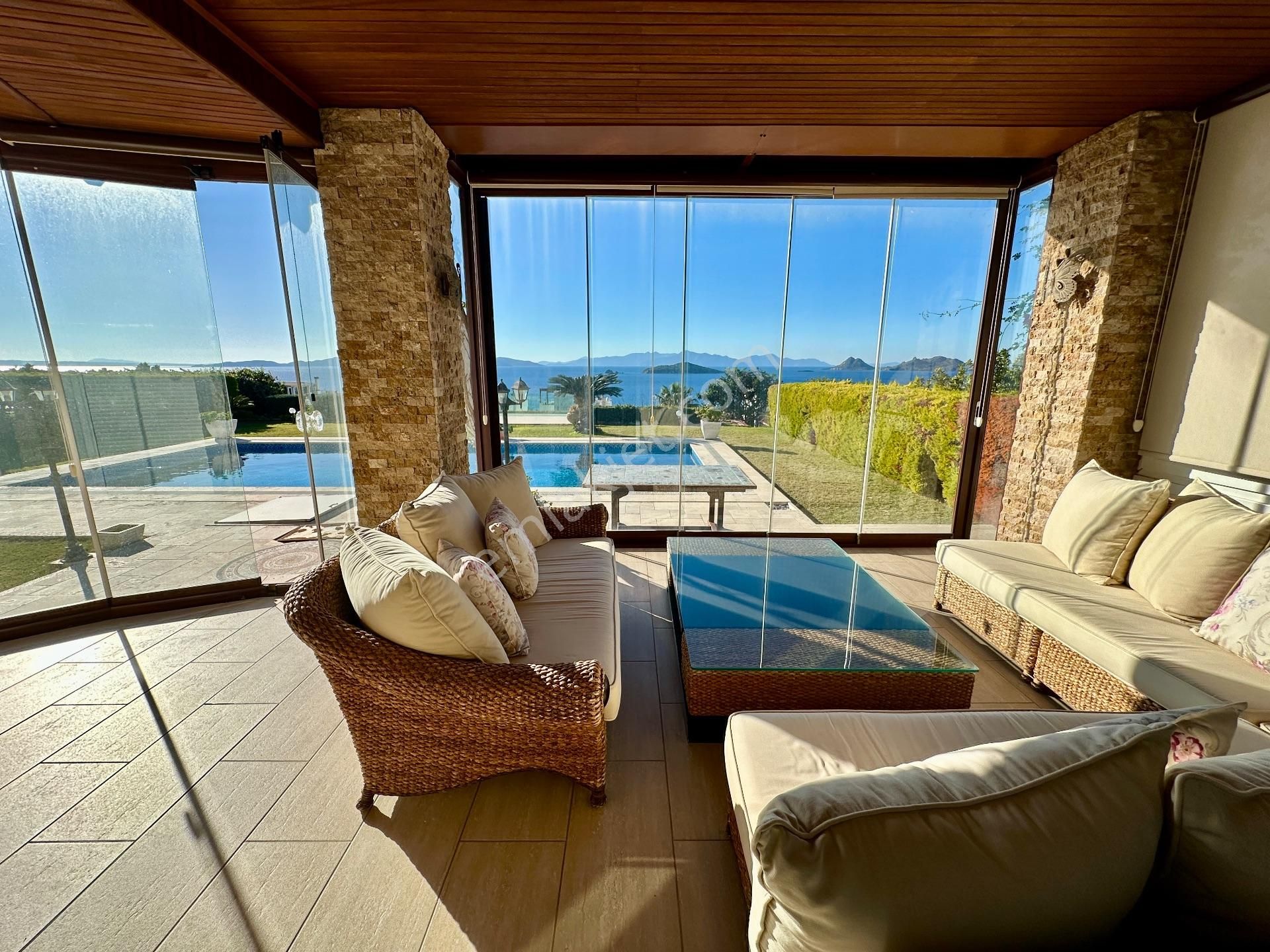 Turgutreis'te Elit Konumda Havuzlu Deniz Manzaralı Lüks Villa - Görsel 13