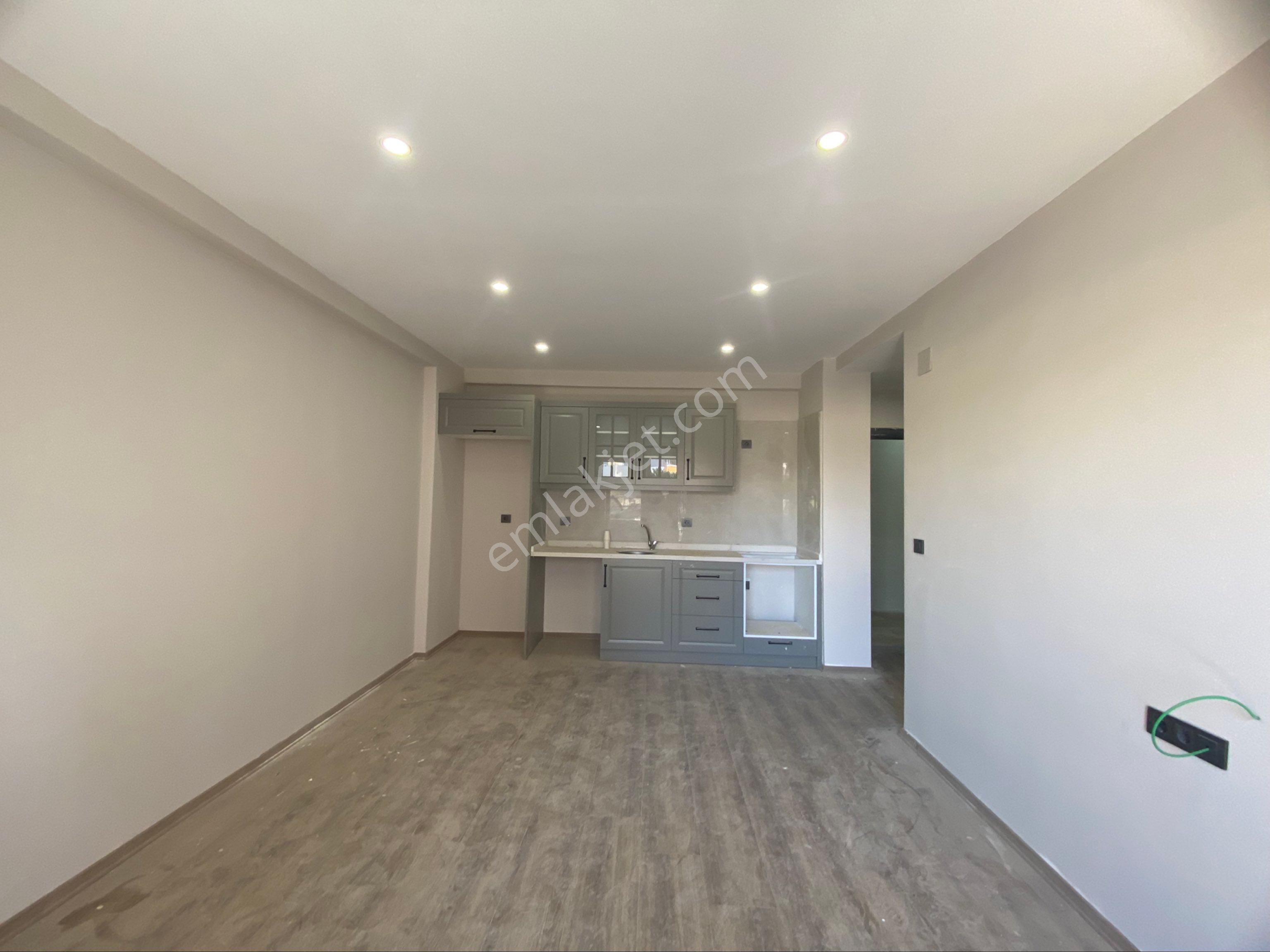 Çukurova Fırın Arkası Ana Caddeye Yakın Boş 1+1 Kiralıktır