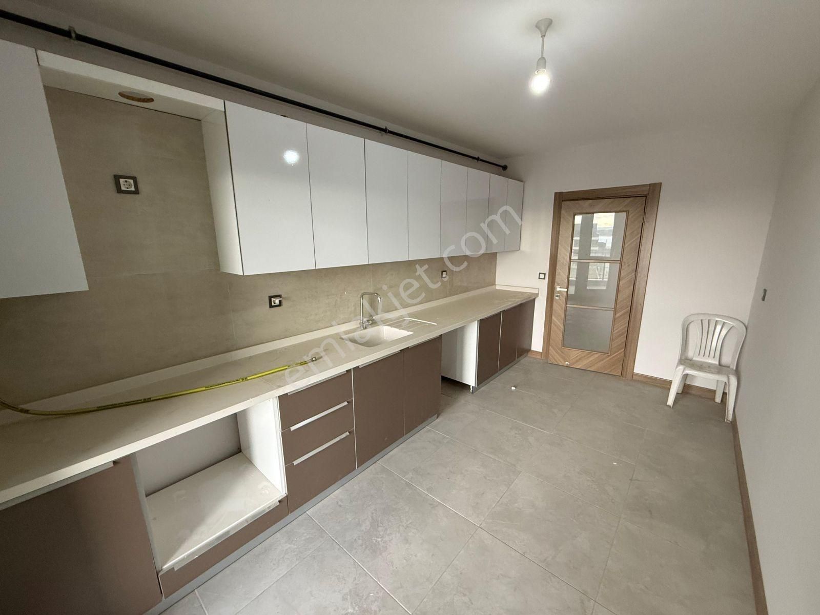 Göl Toki Evlerinde Göl Manzaralı 3+1 Kiralık Daire️ - Görsel 4
