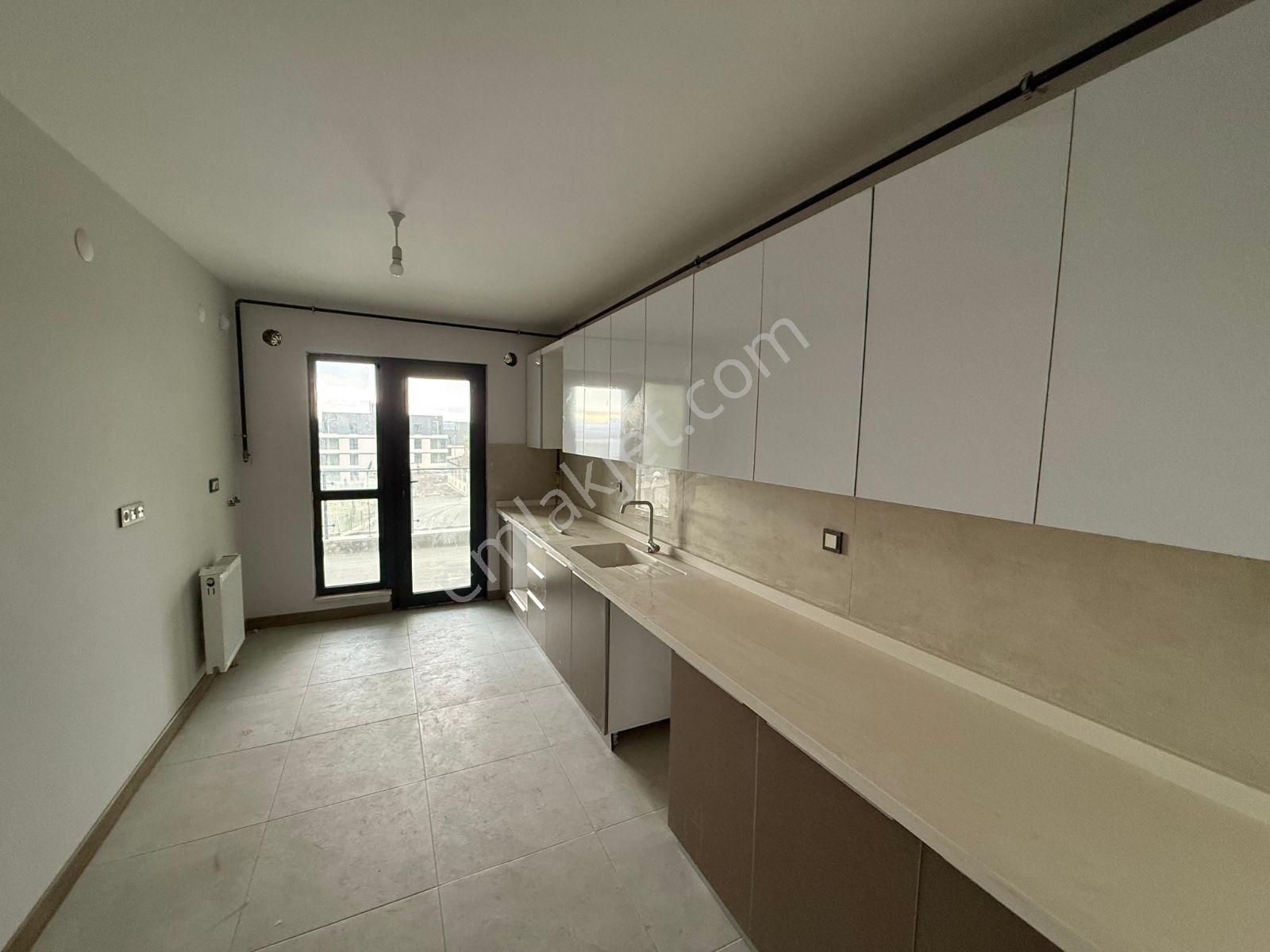 Göl Toki Evlerinde Göl Manzaralı 3+1 Kiralık Daire️ - Görsel 12