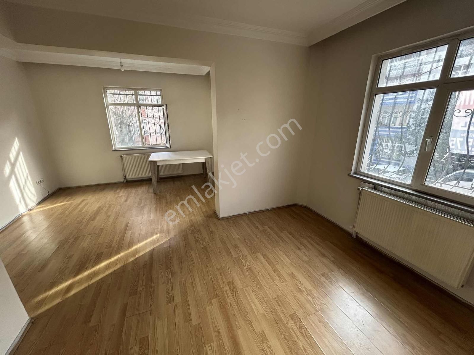 Eyüp Yeşilpınar Metroya 5 Dk Otoparklı Sitede 2+1 Ferah Daire - Görsel 7