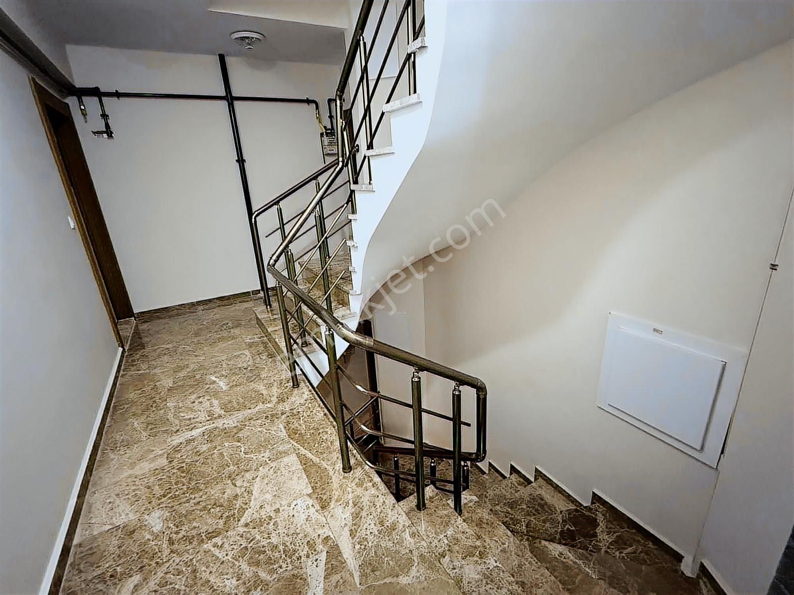 Kullanılmamış!otoparklı! Lüx 2+1 Daire 78m2 Asansörlü K.uygun - Görsel 7