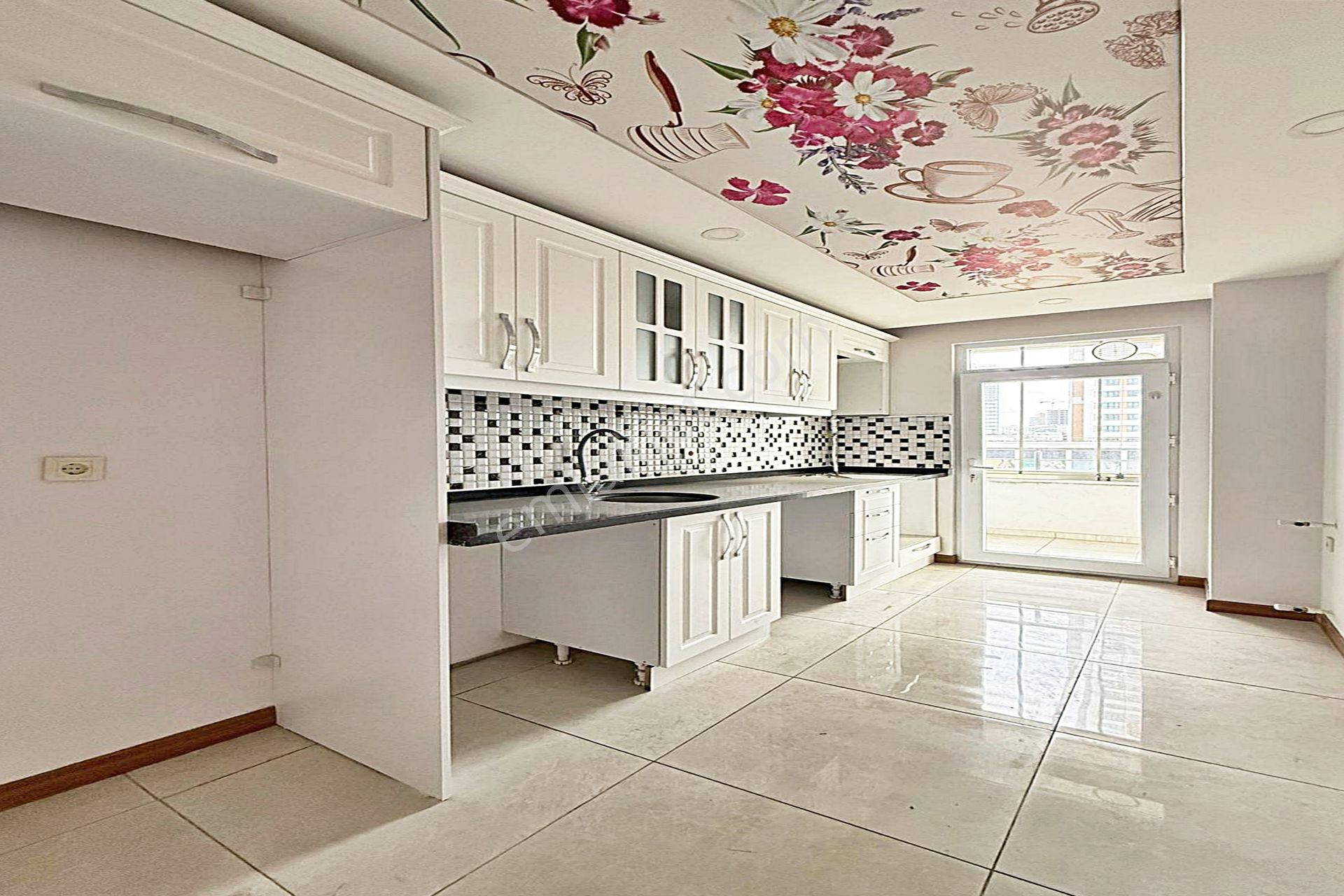 Bahçeşehir Lokasyonunda Modern Tasarımlı 2+1 Satılık Daire - Görsel 4