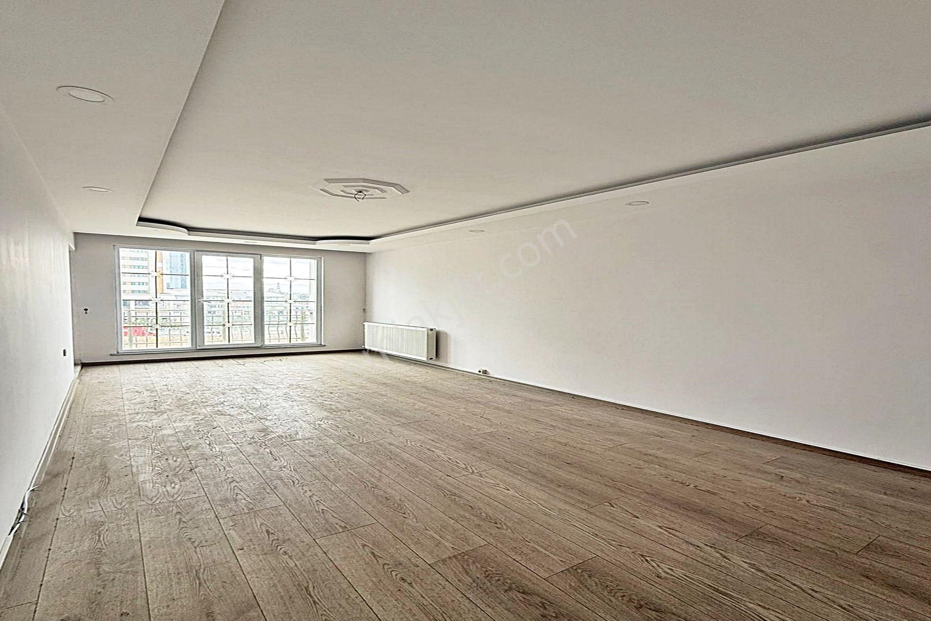 Bahçeşehir Lokasyonunda Modern Tasarımlı 2+1 Satılık Daire - Görsel 10