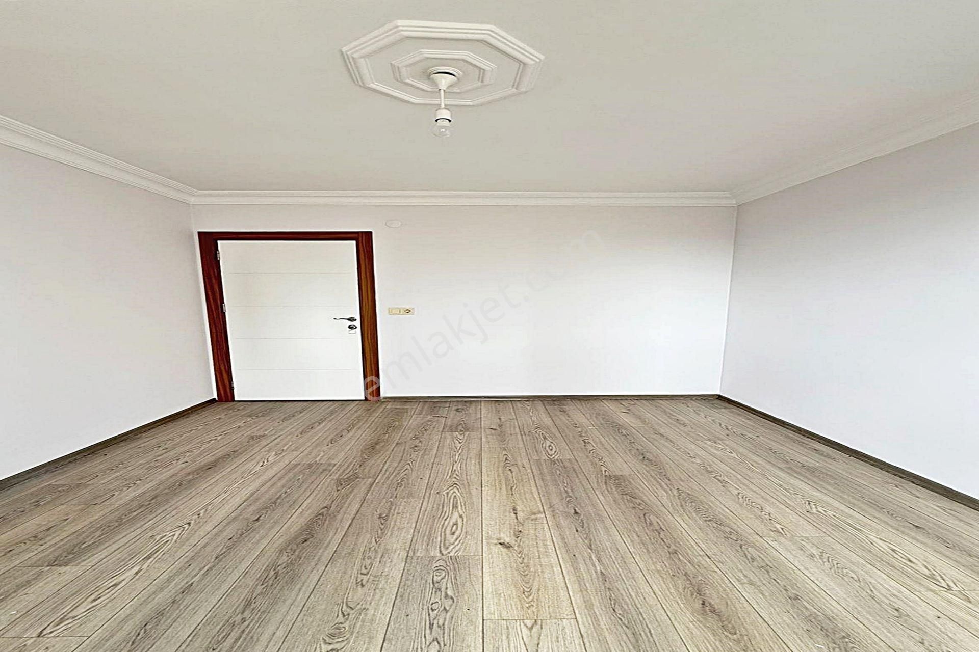 Bahçeşehir Lokasyonunda Modern Tasarımlı 2+1 Satılık Daire - Görsel 15