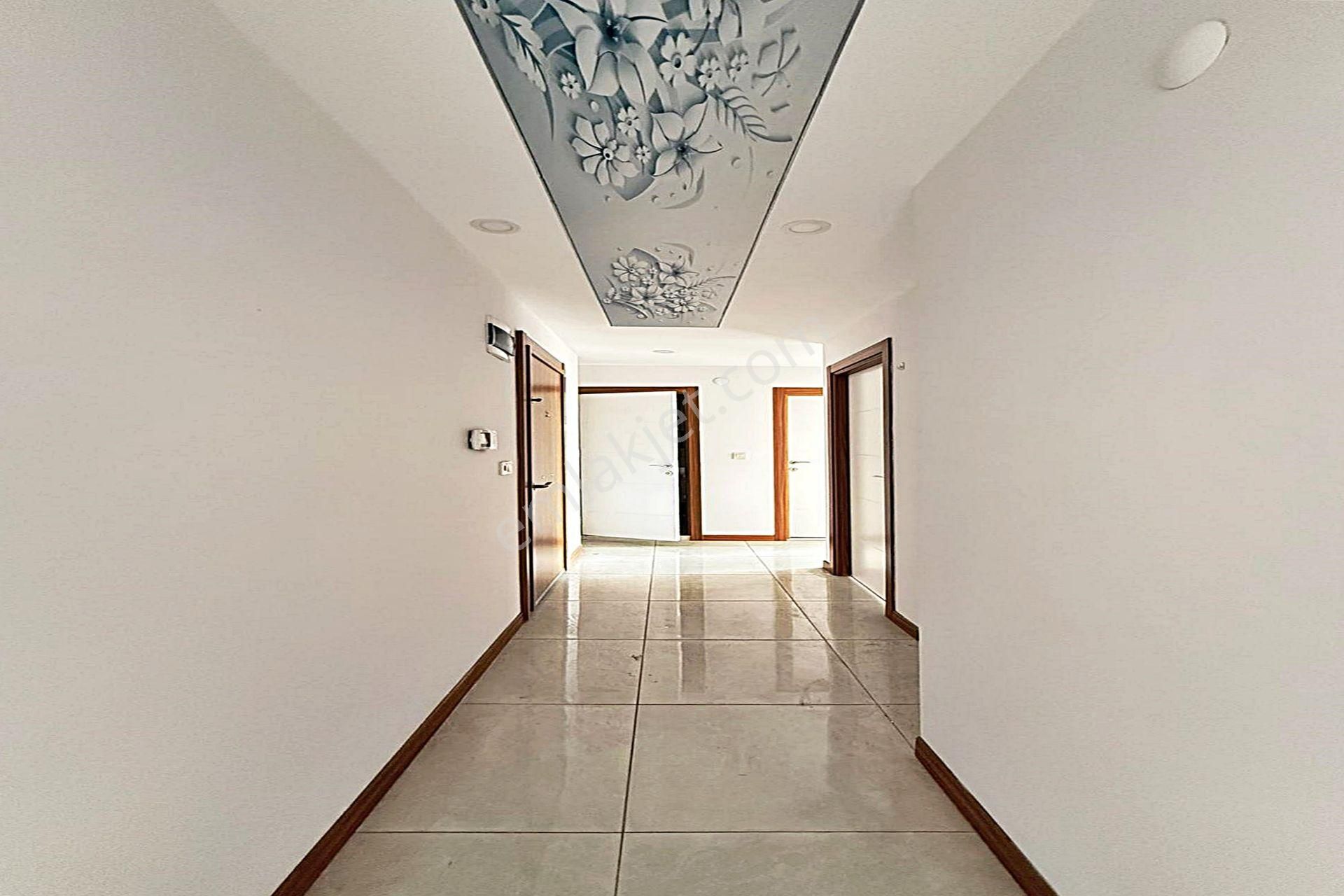 Bahçeşehir Lokasyonunda Modern Tasarımlı 2+1 Satılık Daire - Görsel 22