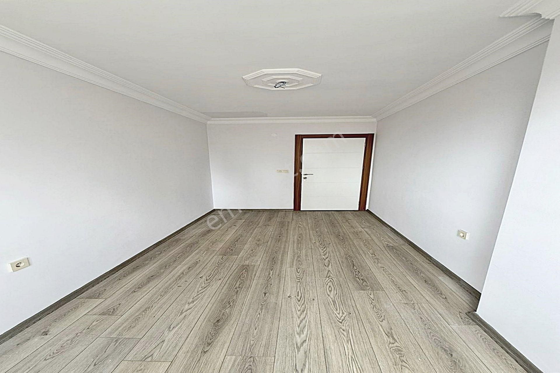 Bahçeşehir Lokasyonunda Modern Tasarımlı 2+1 Satılık Daire - Görsel 18