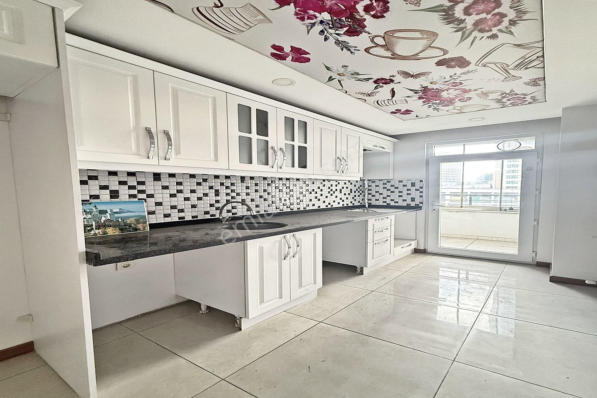 Bahçeşehir Lokasyonunda Modern Tasarımlı 2+1 Satılık Daire - Görsel 5