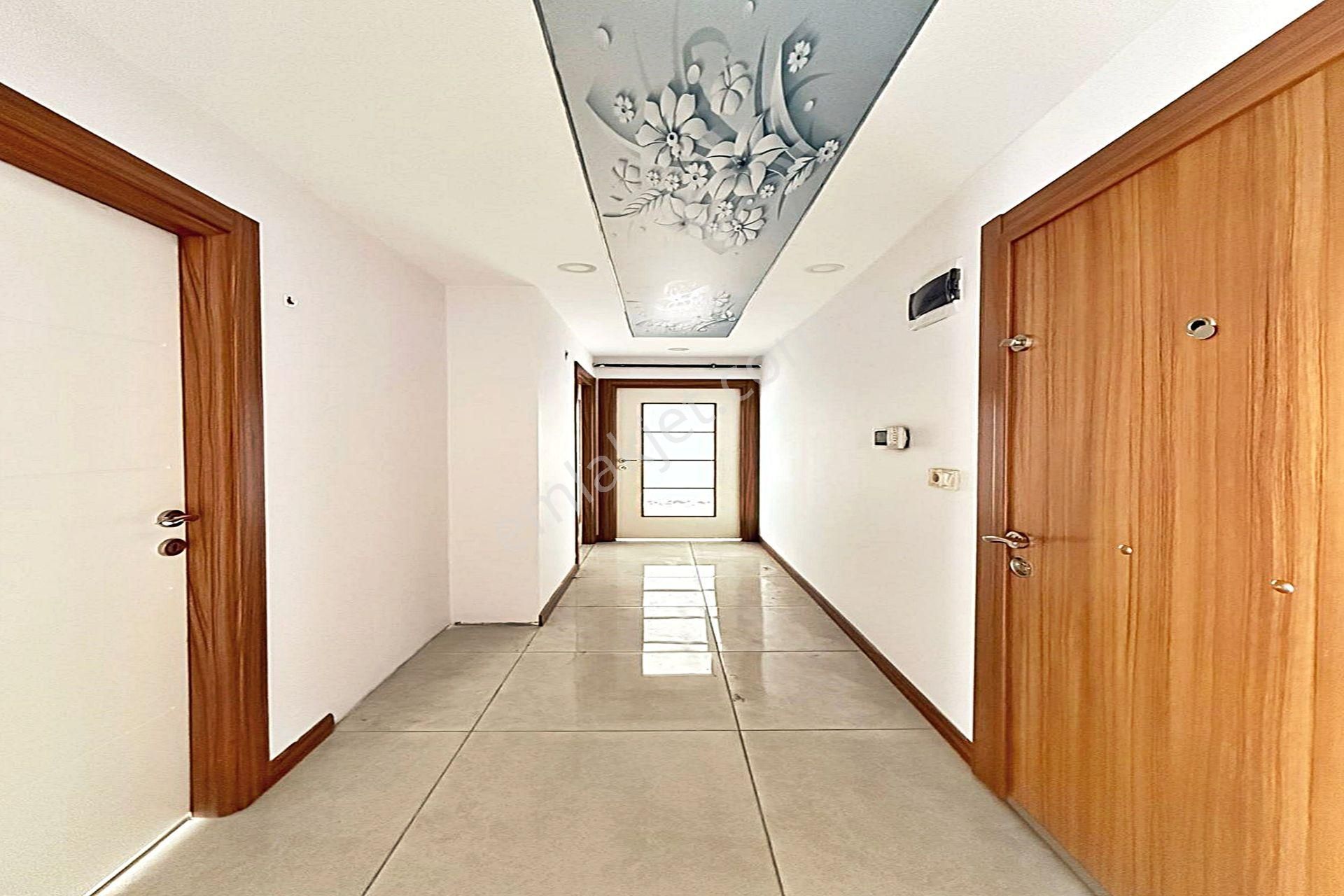 Bahçeşehir Lokasyonunda Modern Tasarımlı 2+1 Satılık Daire - Görsel 21